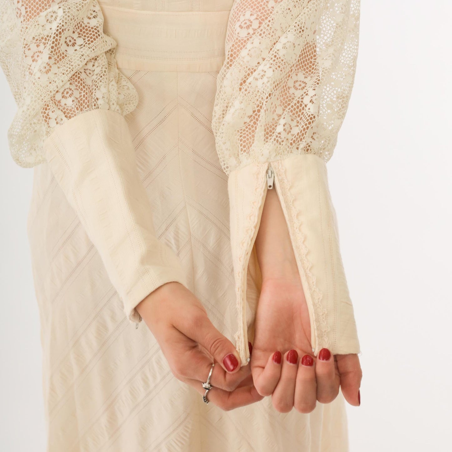 70s Cream Lace Maxi Dress Long Sleeve Scoop Neck Fitted Bodice Medium M