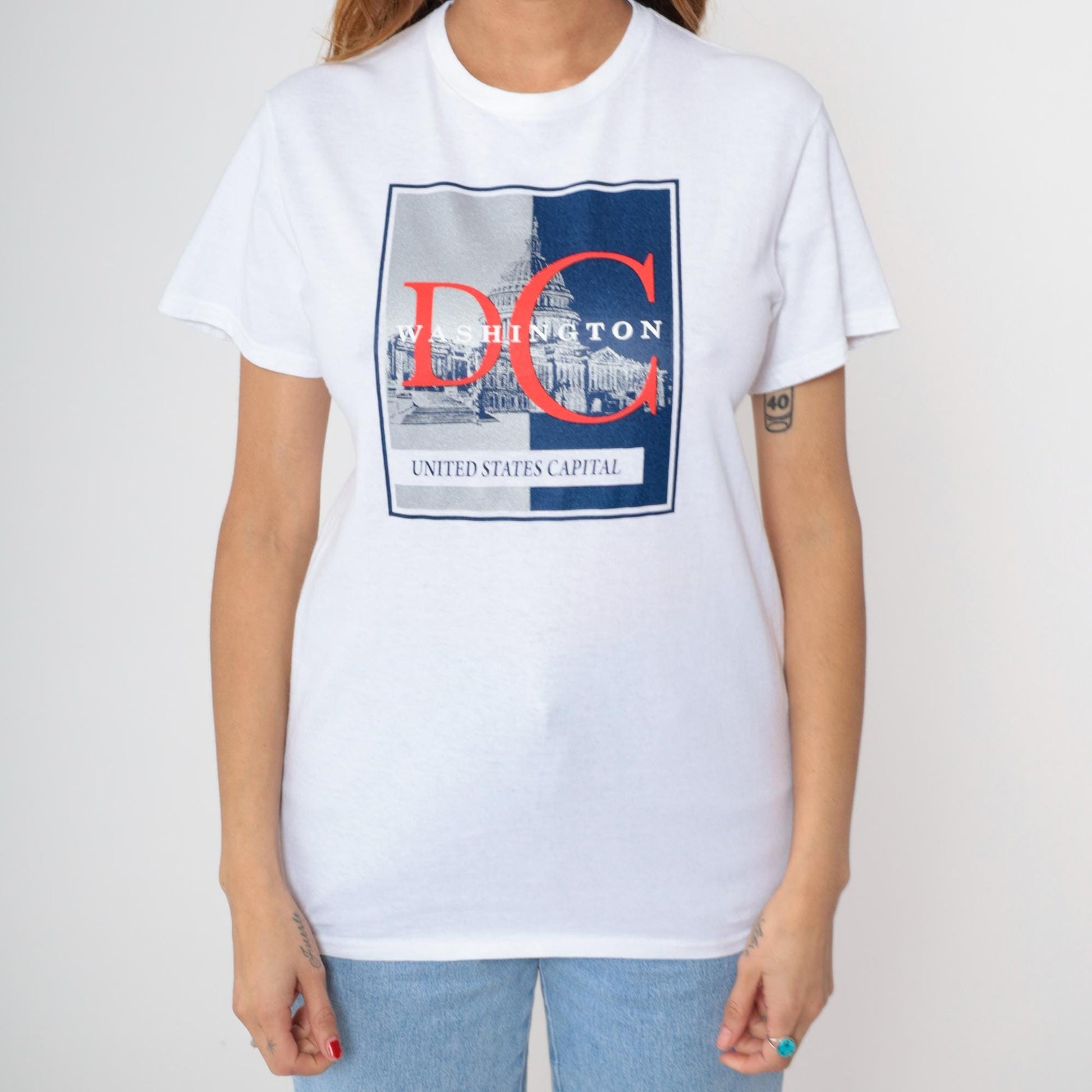 90s Washington DC Eagle Crest Graphic T-Shirt Heather White Small