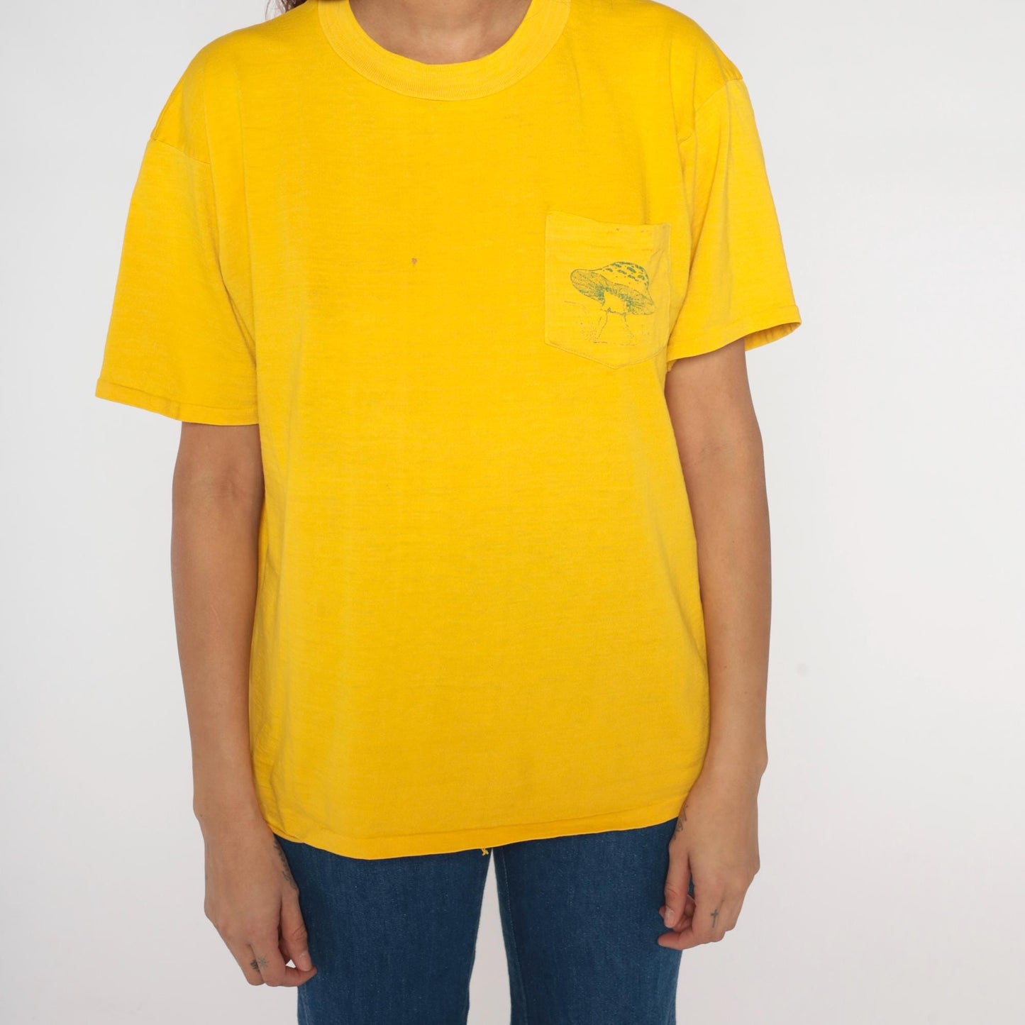 70s Yellow Mushroom Graphic Cotton T-Shirt Pocket Tee Medium