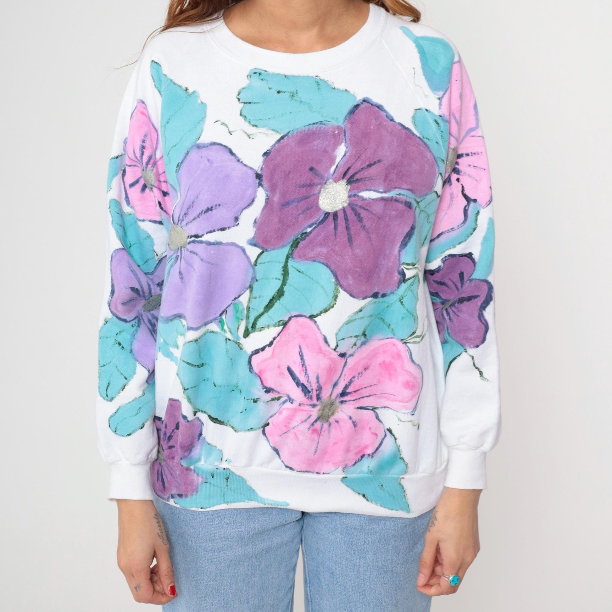 90s White Floral Sweatshirt Watercolor Purple Pink Blue Crew Neck Medium M