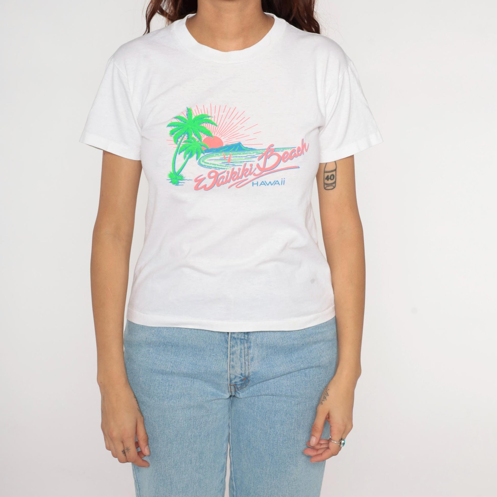 1990s Waikiki Beach Hawaii Graphic T-Shirt Hanes Tropical Palm Tree Small