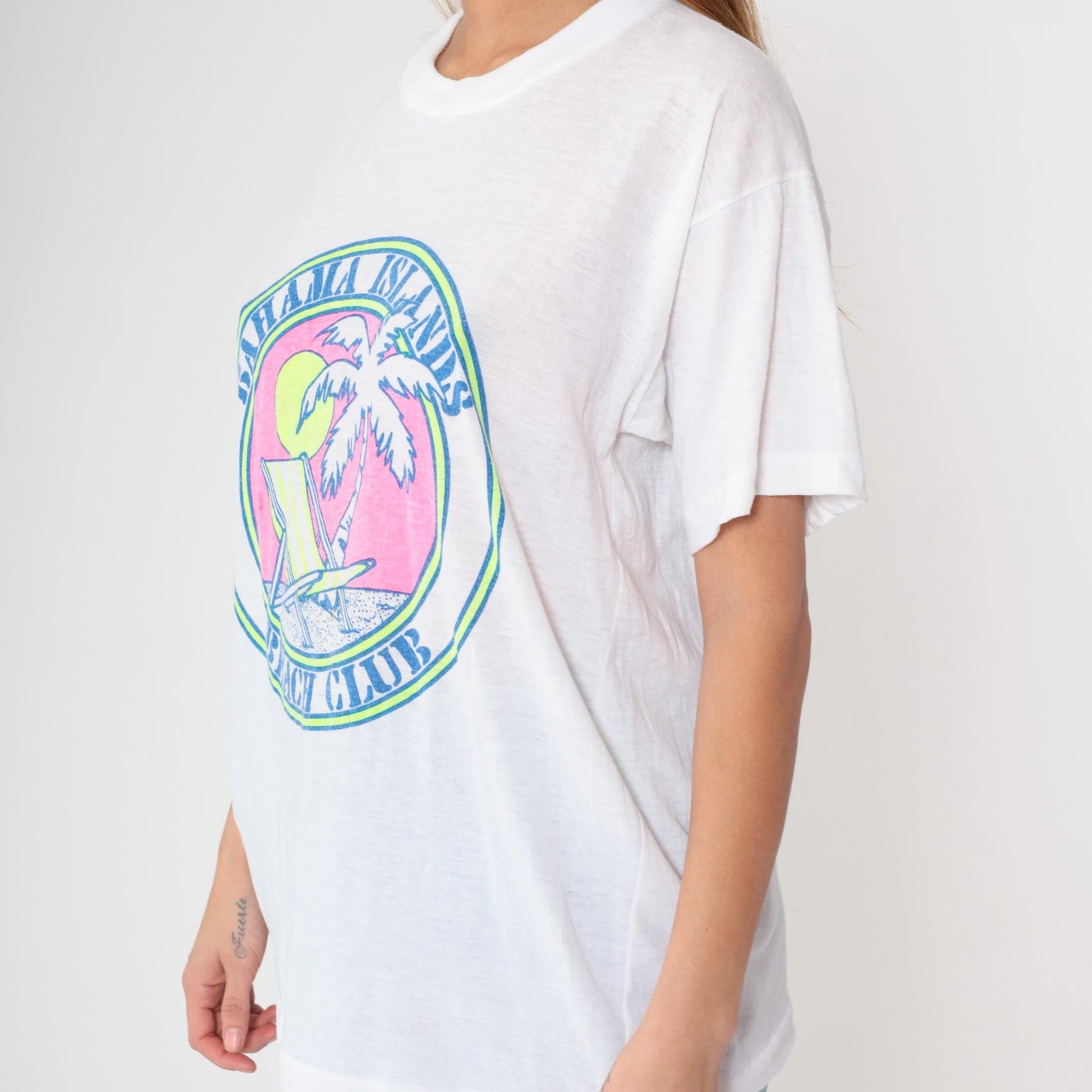 90s Bahama Islands Beach Club T-Shirt White Palm Tree Graphic Small