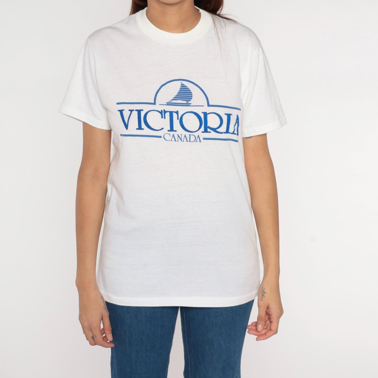 80s Victoria Canada Sailboat Graphic T-Shirt White Blue Souvenir Large