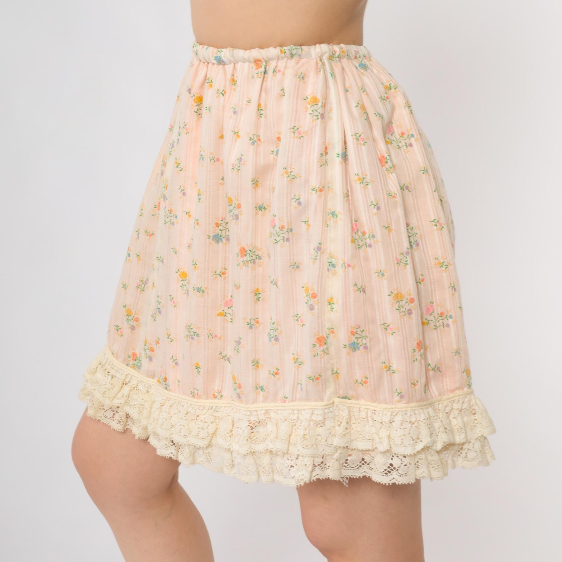 70s Pink Floral Mini Skirt Lace Hem Elastic Waist Extra Small