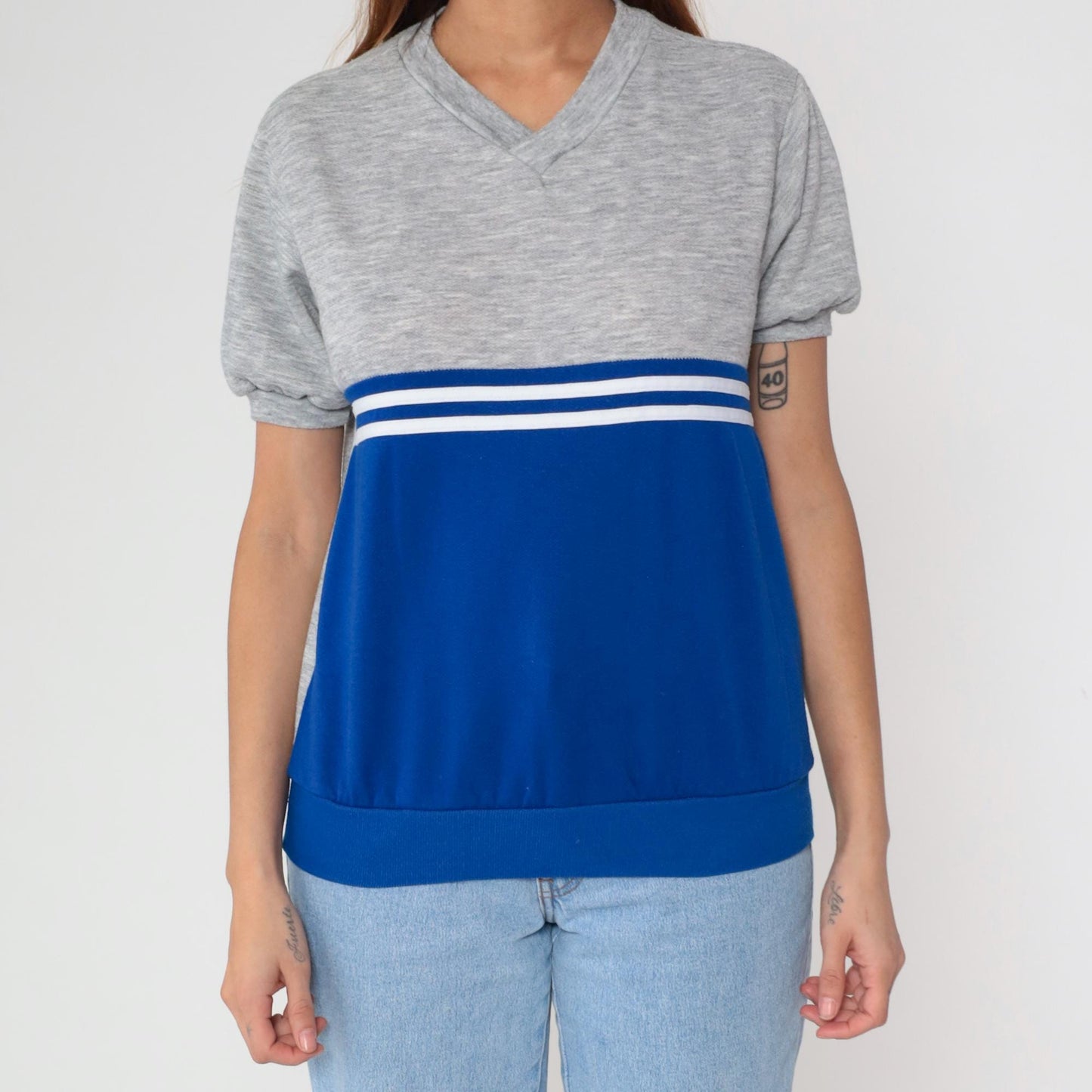 80s Colorblock Athletic V-Neck Shirt Grey Blue White Stripes Medium