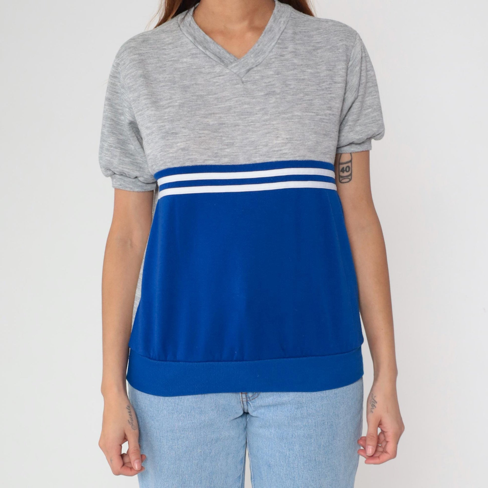 80s Colorblock Athletic V-Neck Shirt Grey Blue White Stripes Medium