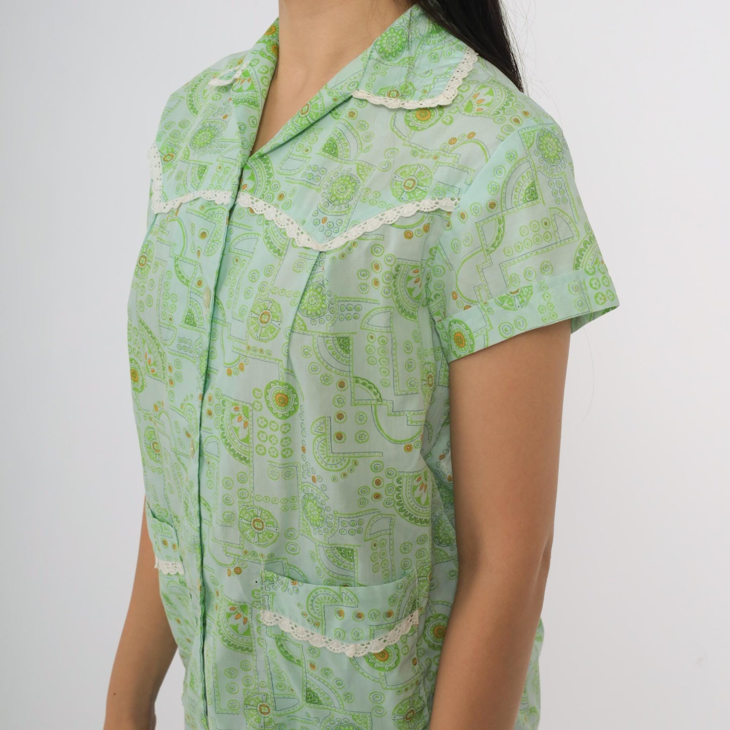 70s Sum Wah Mint Green Floral Button-Up Blouse Short Sleeve Collared Medium