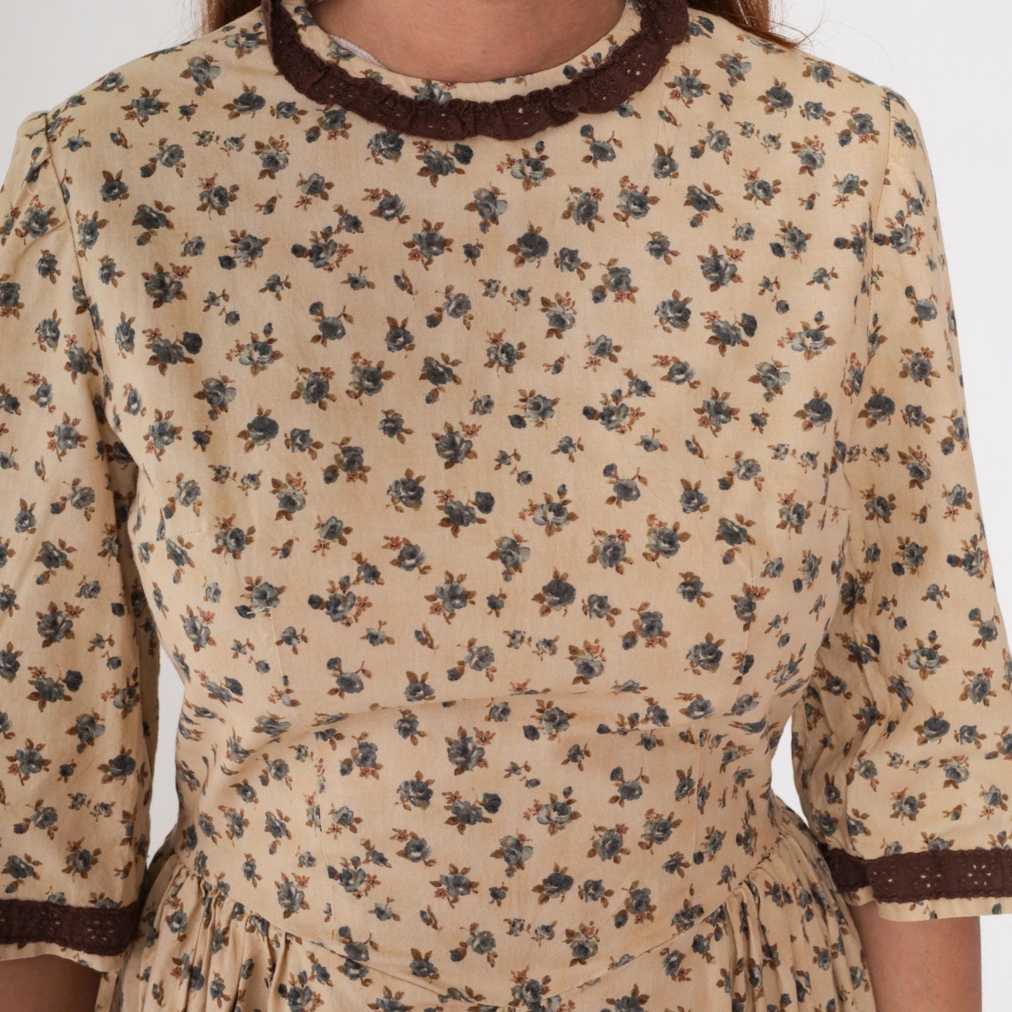 70s Calico Prairie Dress Tan Blue Floral Cotton Midi Medium M