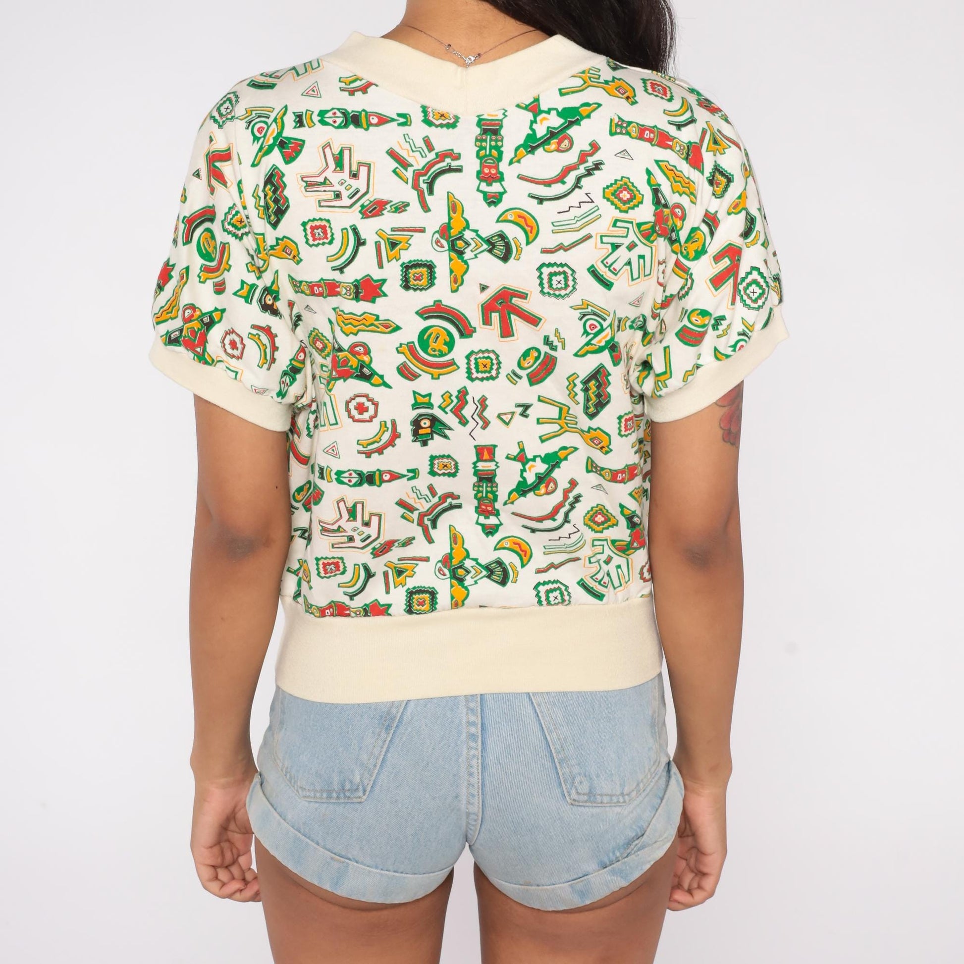 90s Haida Eagle Totem Pole Abstract Graphic Cotton Knit Shirt Cream Small