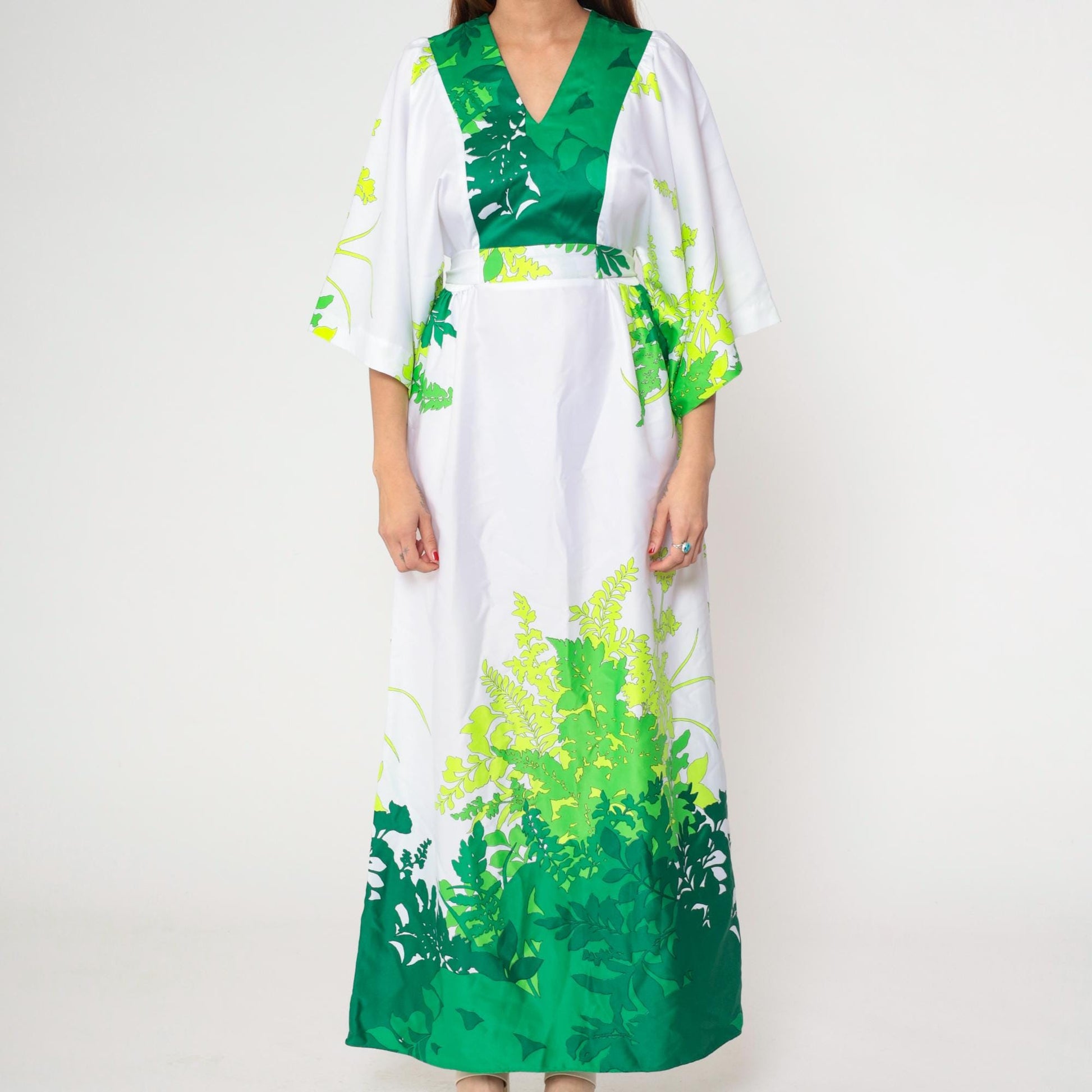 70s Hilo Hattie Hawaiian Maxi Dress White Green Tropical Leaf Kimono Sleeve Small