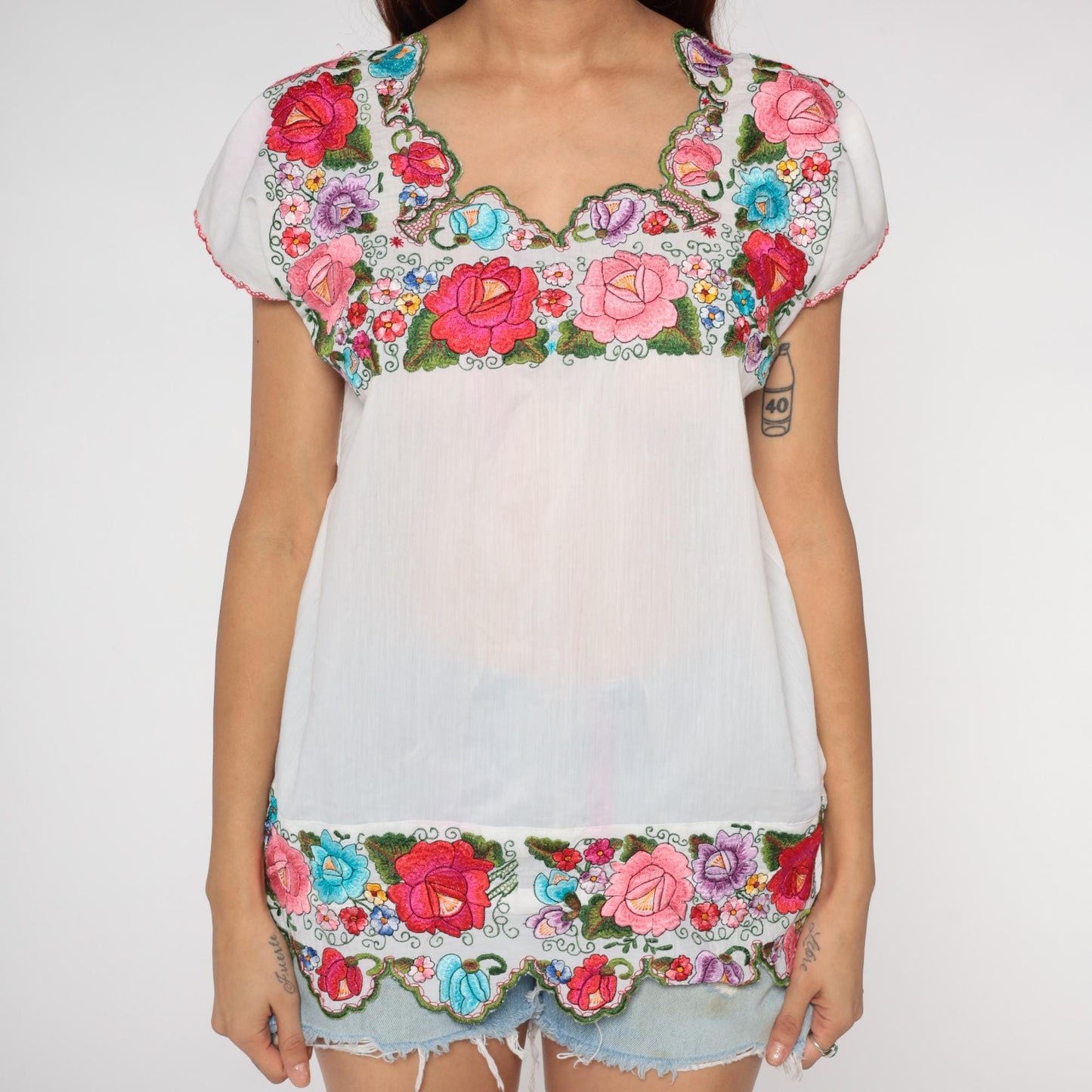 90s Mexican Embroidered Huipil White Floral Square Neck Blouse Medium