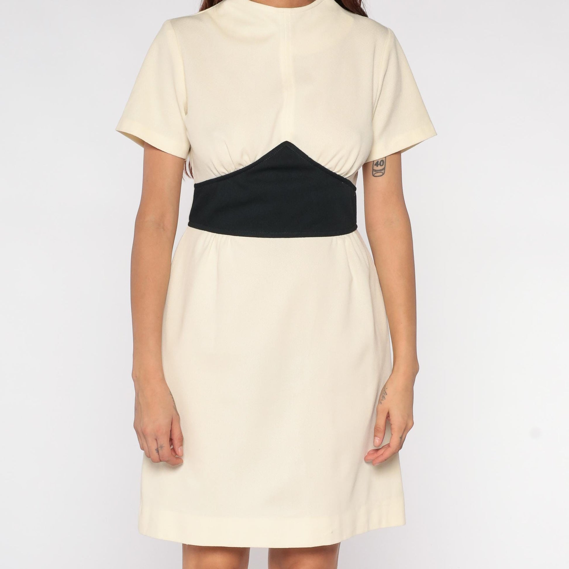 60s Mod Mini Dress Ivory Black Colorblock Shift High Neck Medium M