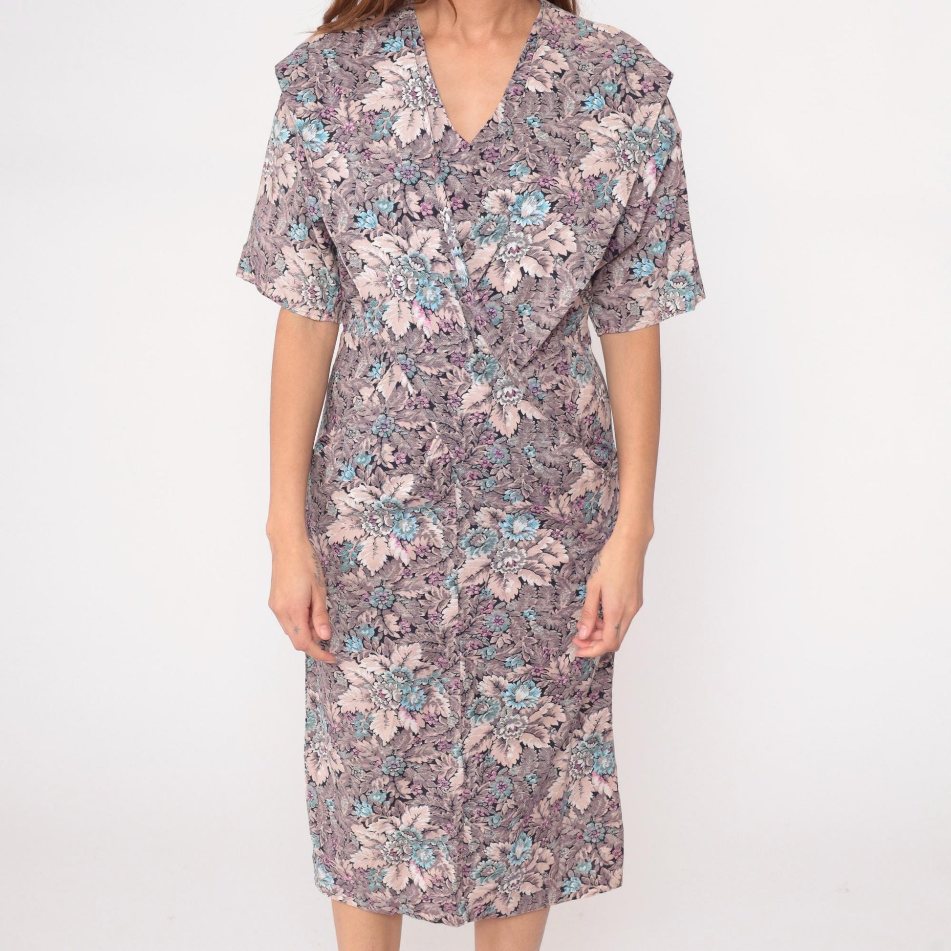 90s Pea Patch Floral Knee-Length Dress V-Neck Cotton Grey Medium