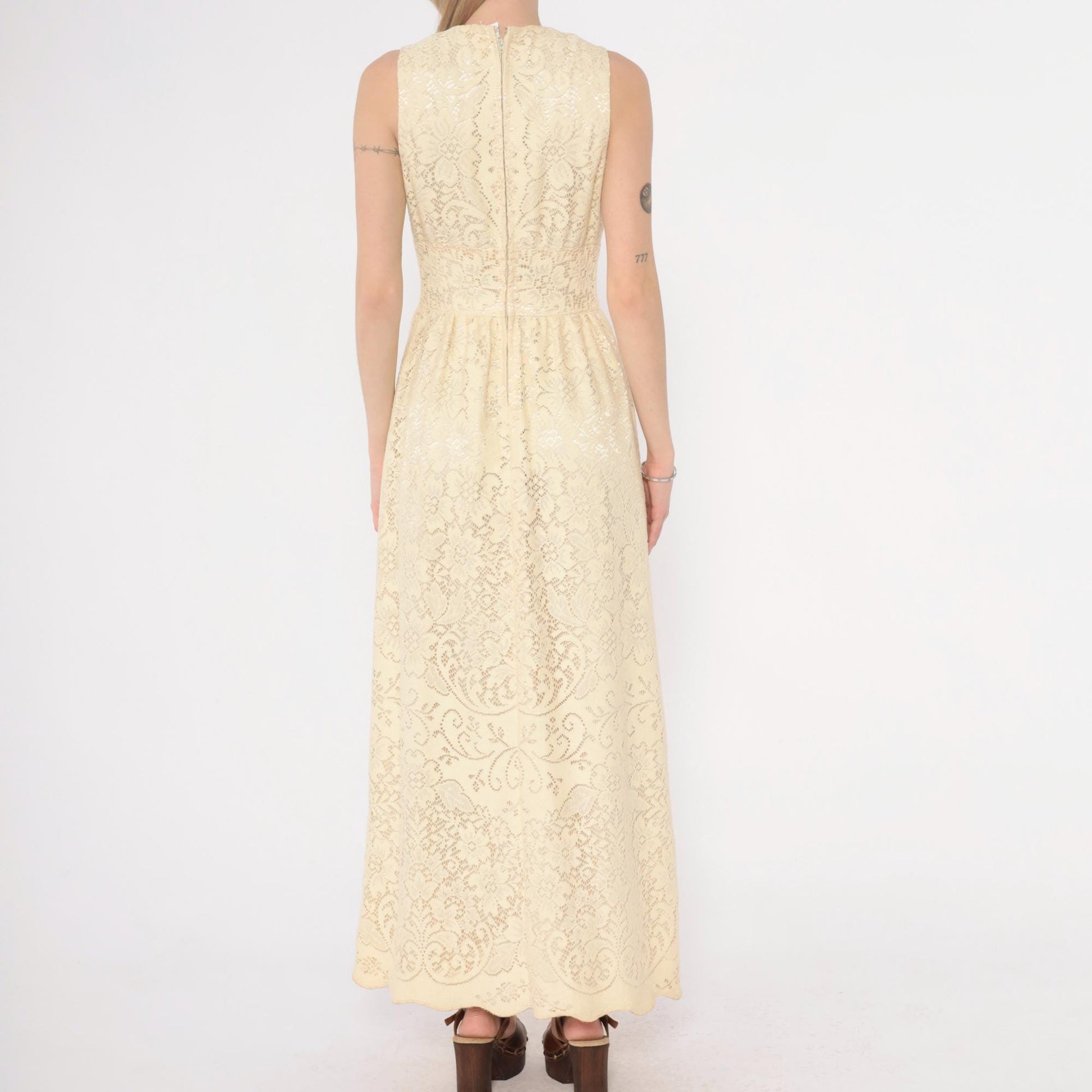 70s Ivory Lace Maxi Dress V-Neck Empire Waist Sleeveless Small S