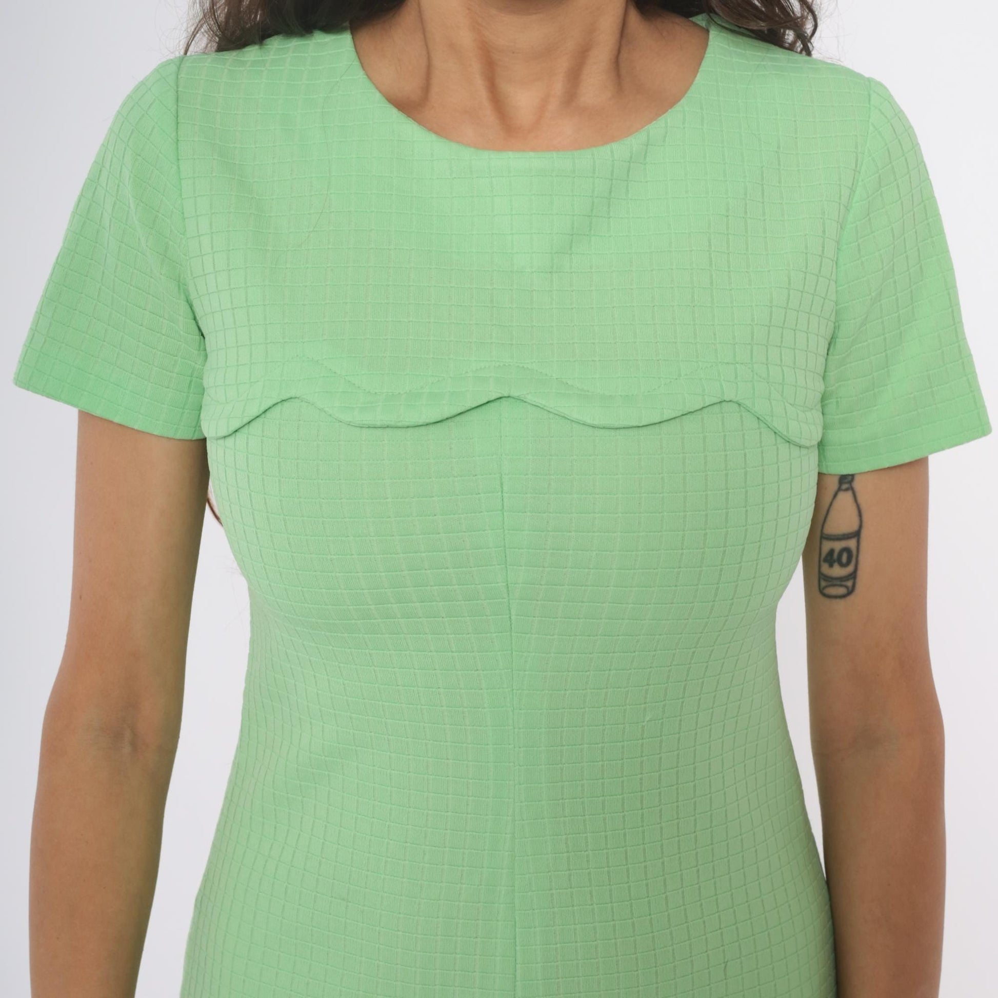 60s Mint Green Mini Shift Dress Scallop Trim Grid Texture Short Sleeve Extra Small XS