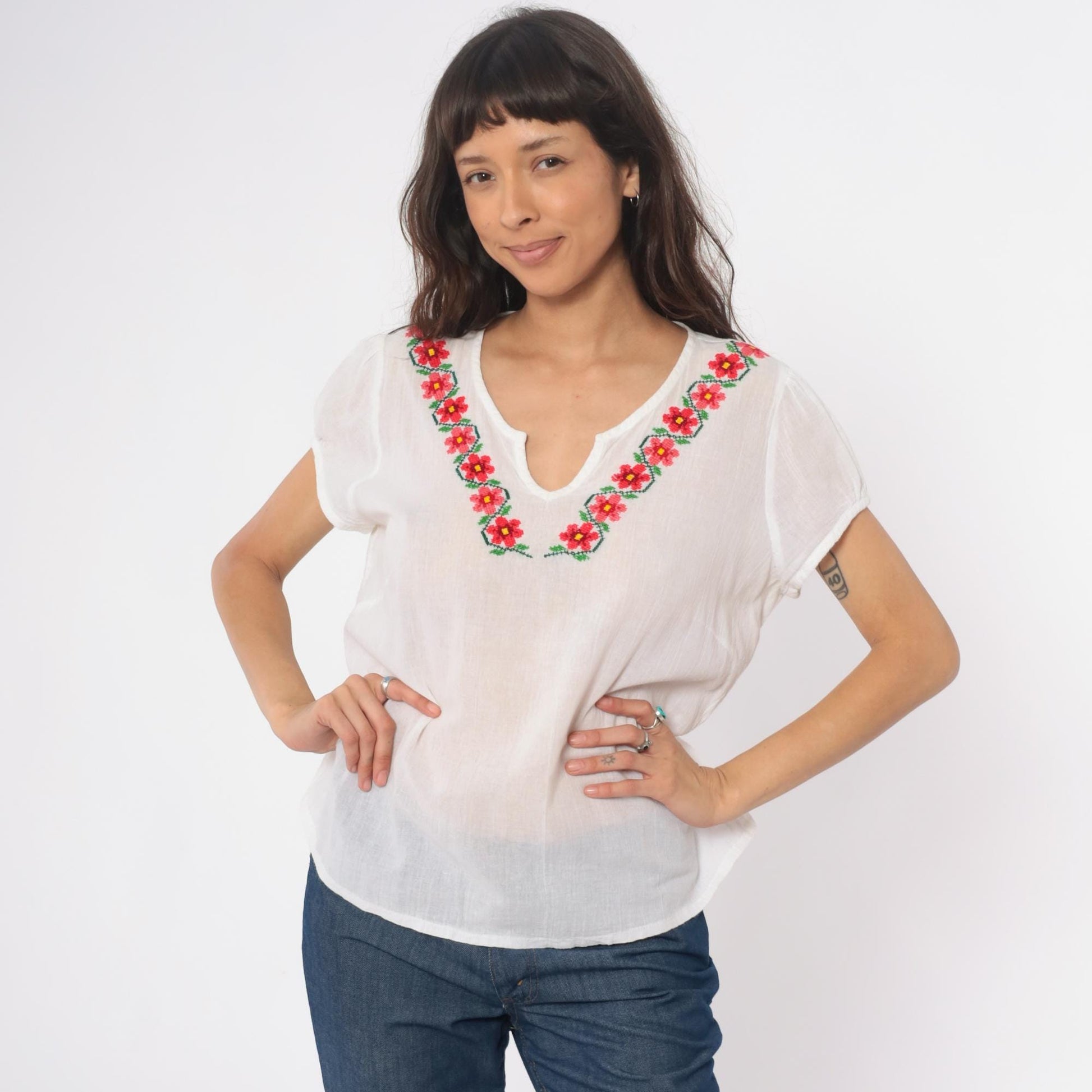 90s Mexican Embroidered Floral Blouse White Cotton V-Neck Peasant Top Large