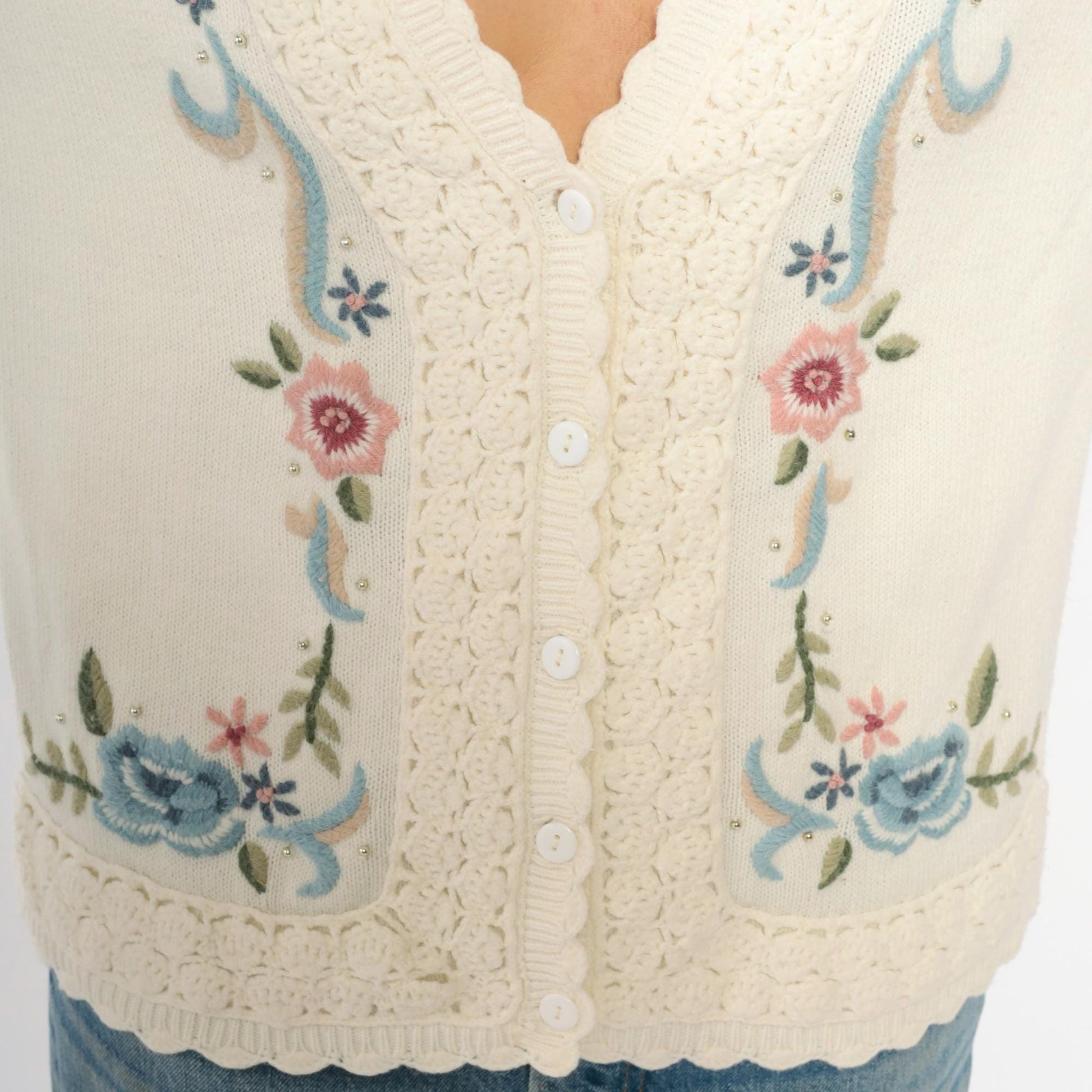 90s Koret Cream Cardigan Floral Embroidery Scalloped Trim Medium M