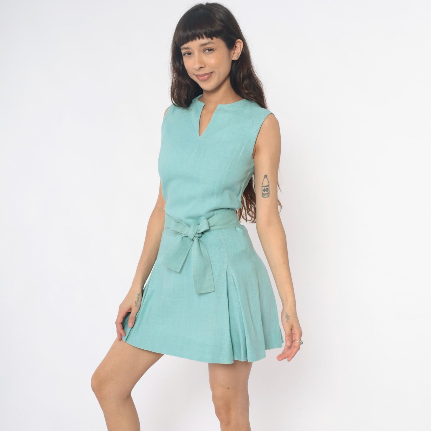 60s Mint Mod Mini Dress Shift Sleeveless V-Neck Tie Belt Pleated Small
