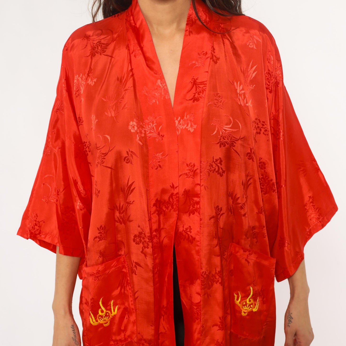 80s Dragon Kimono Robe Red Satin Embroidered Dressing Gown Medium