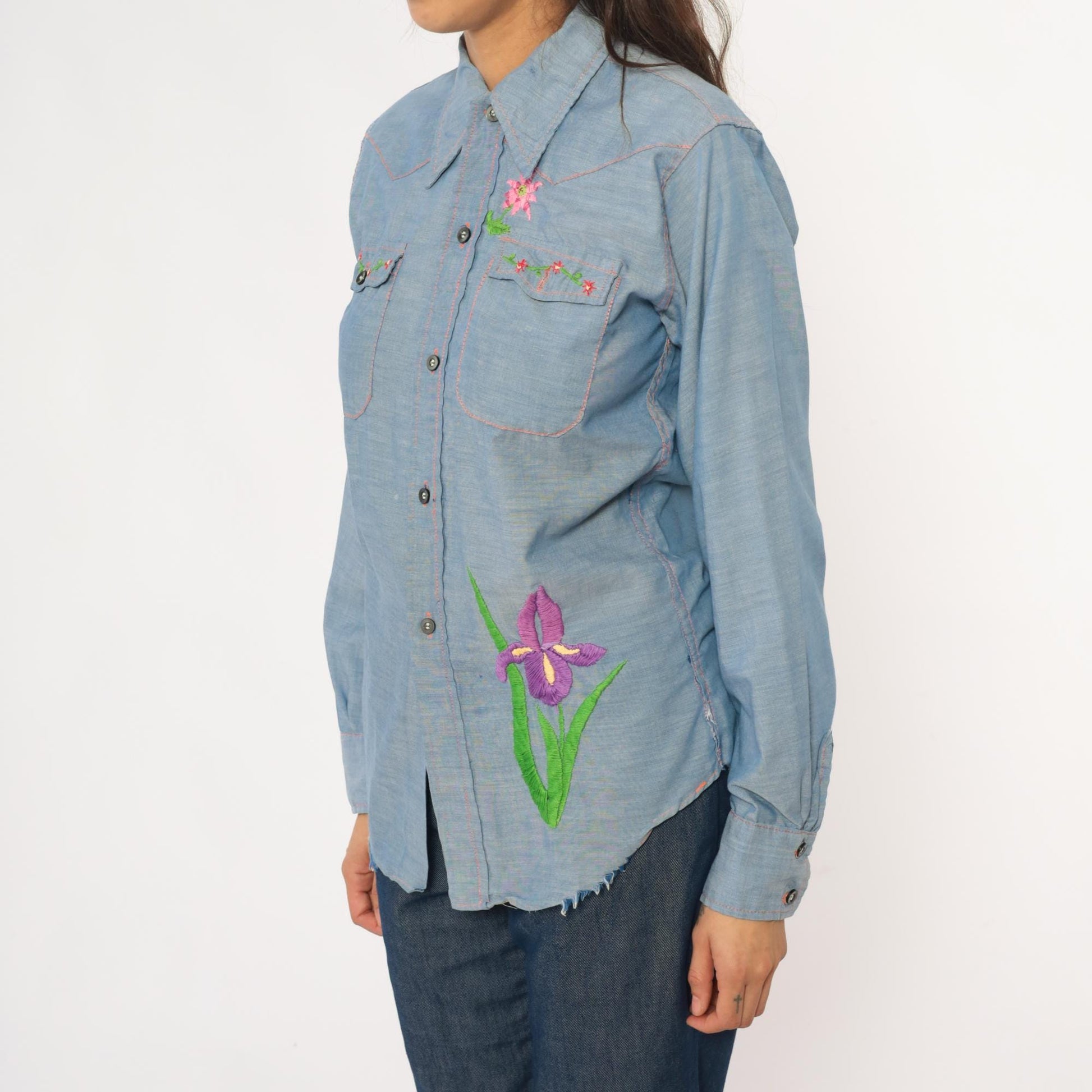 70s Chambray Western Shirt Floral Embroidered Iris Purple Pink Blue Medium