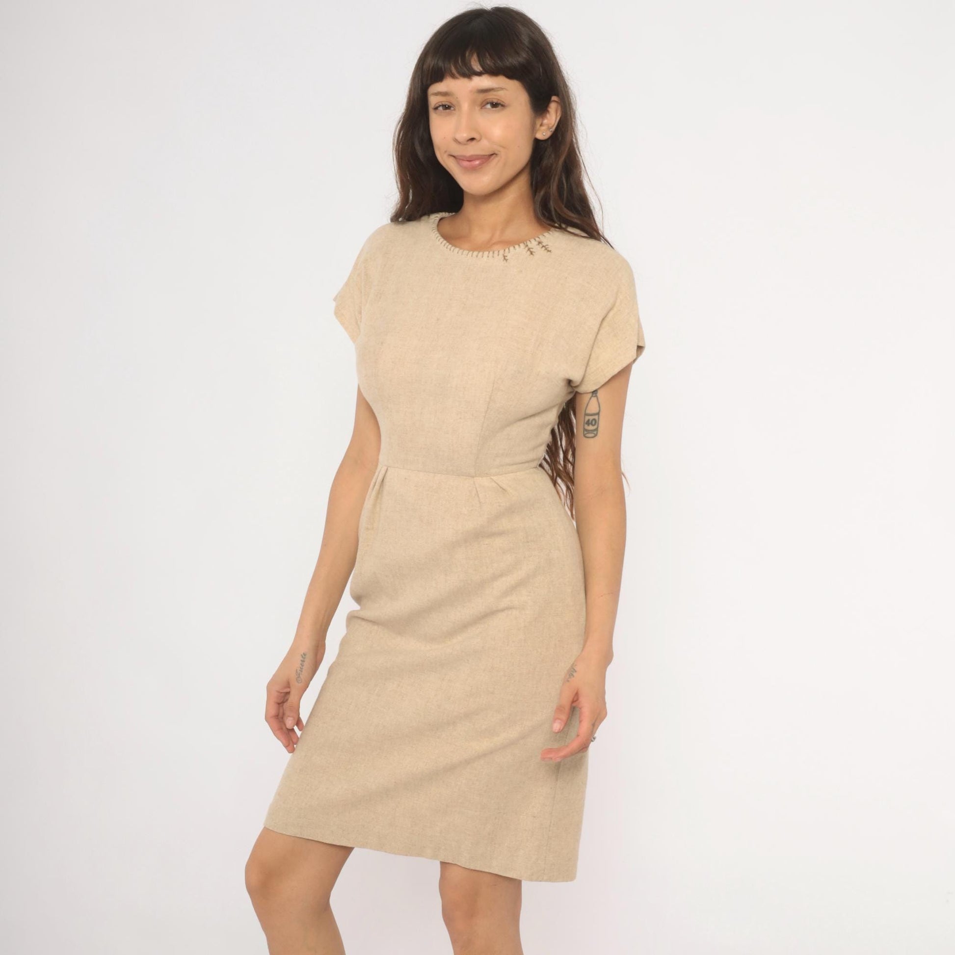 1950s Tan Wool Blend Sheath Dress Whipstitch Neckline Cap Sleeve Extra Small XS