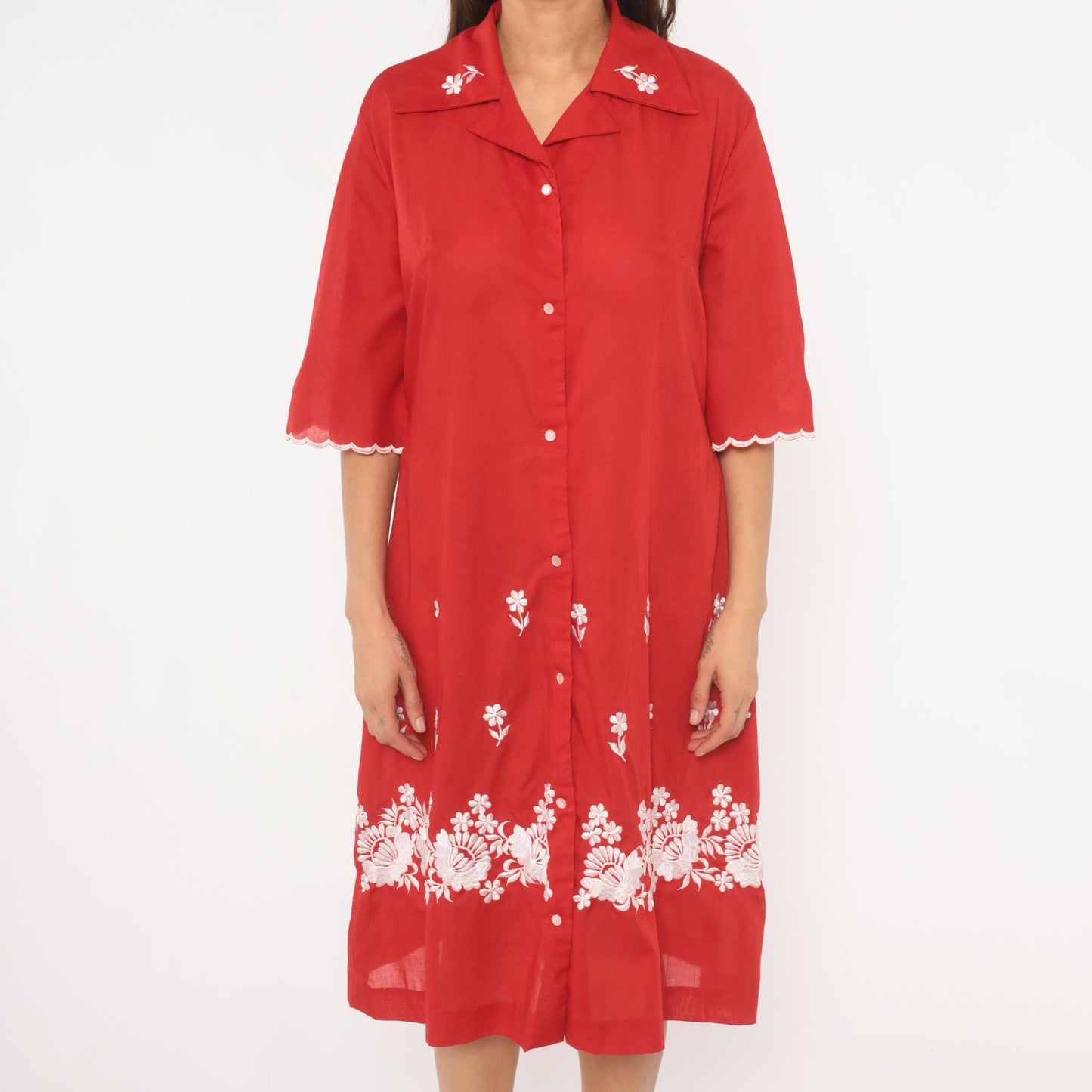 70s Red Floral Embroidered Shirt Dress White Cotton Button Front Knee Length Large L
