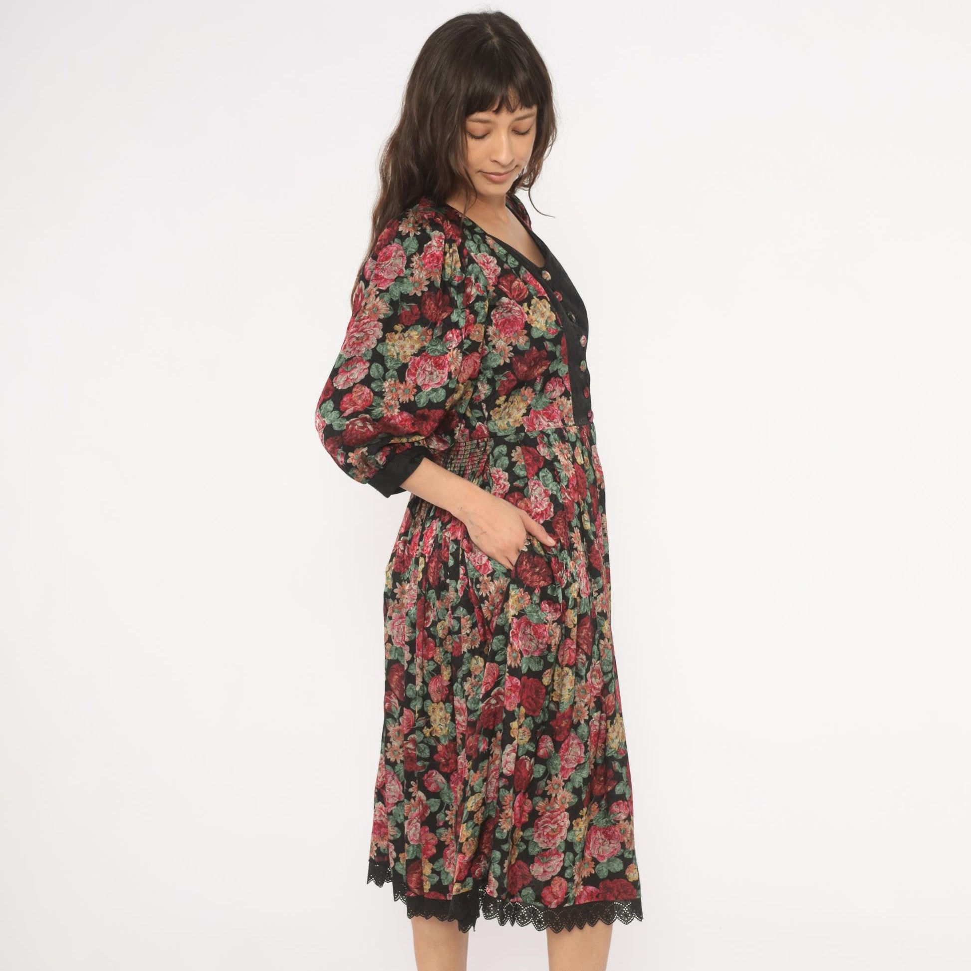 90s Rose Dirndl Dark Floral Midi Dress Black Sweetheart Neckline Medium M