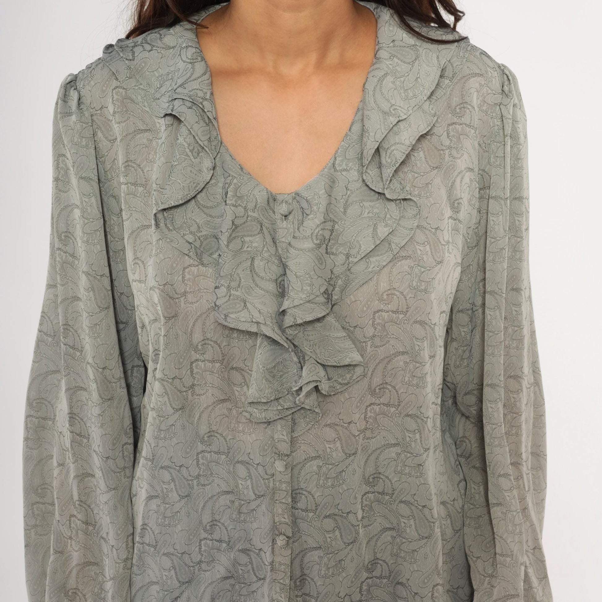 90s Christie & Jill Paisley Ruffle Blouse Grey Silver Button Front V Neck Large L