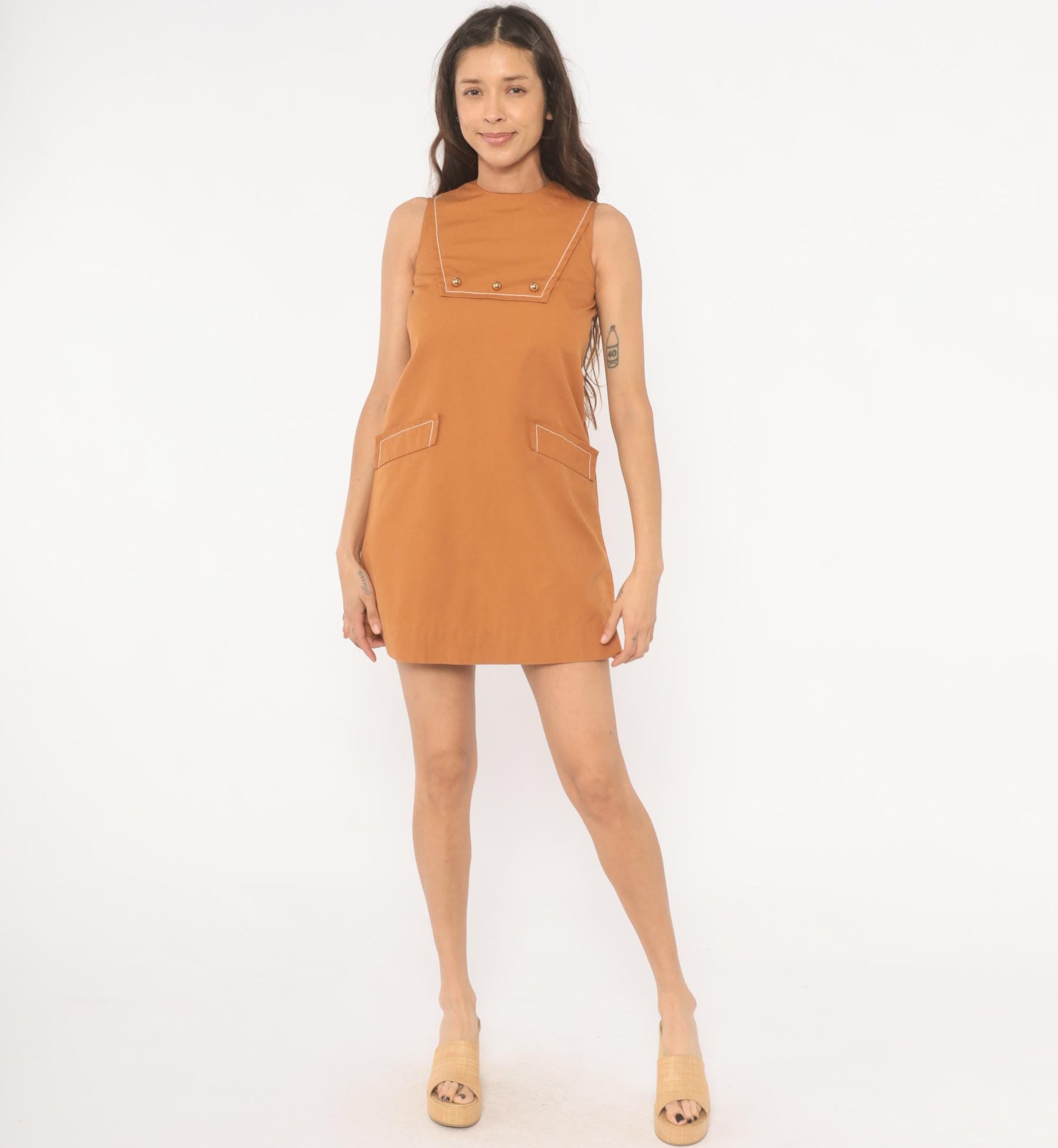 60s Mod Mini Dress Tan Sleeveless Shift Gold Button Crew Neck Extra Small XS