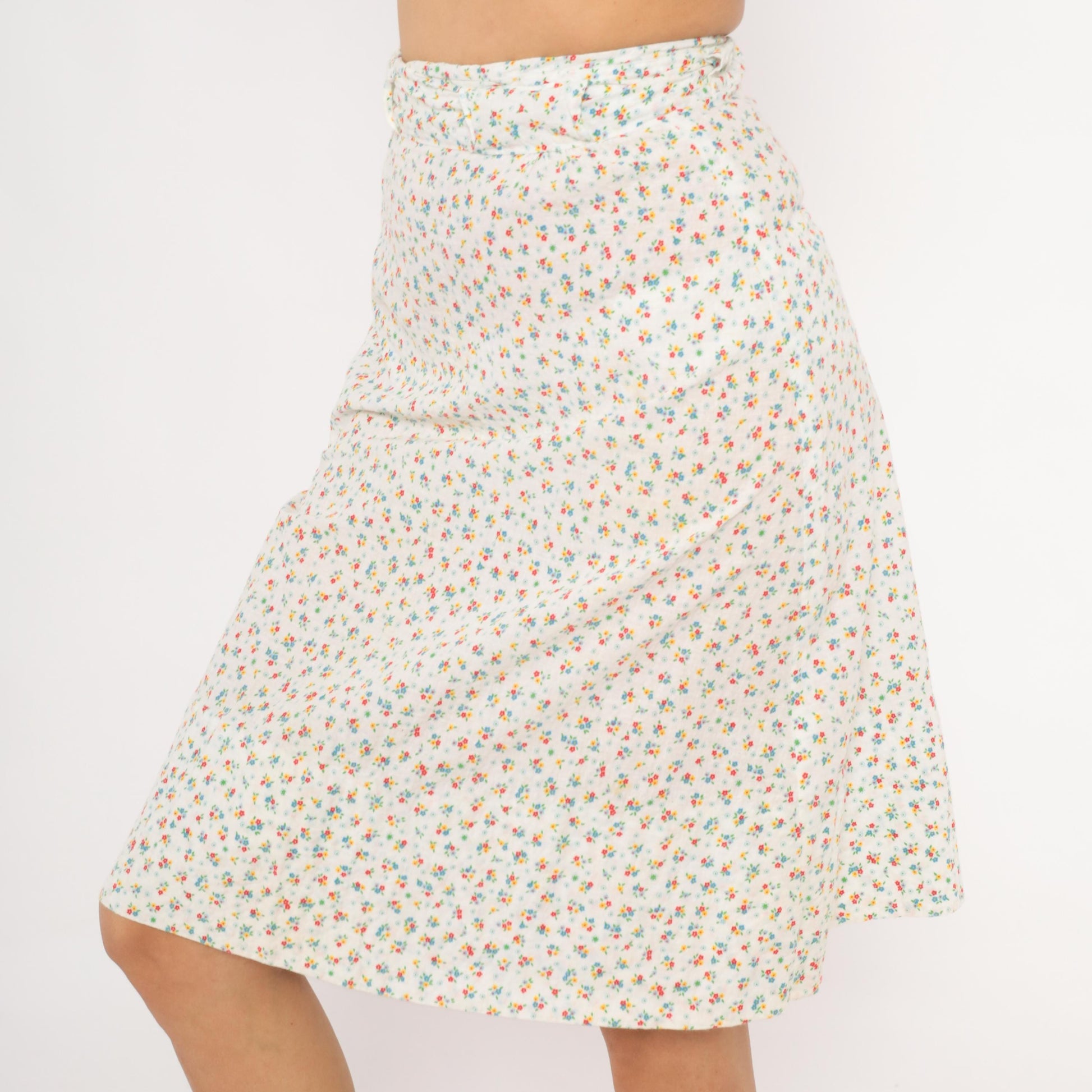 1960s Ditsy Floral A-Line Skirt White Calico Cotton Blend Small S