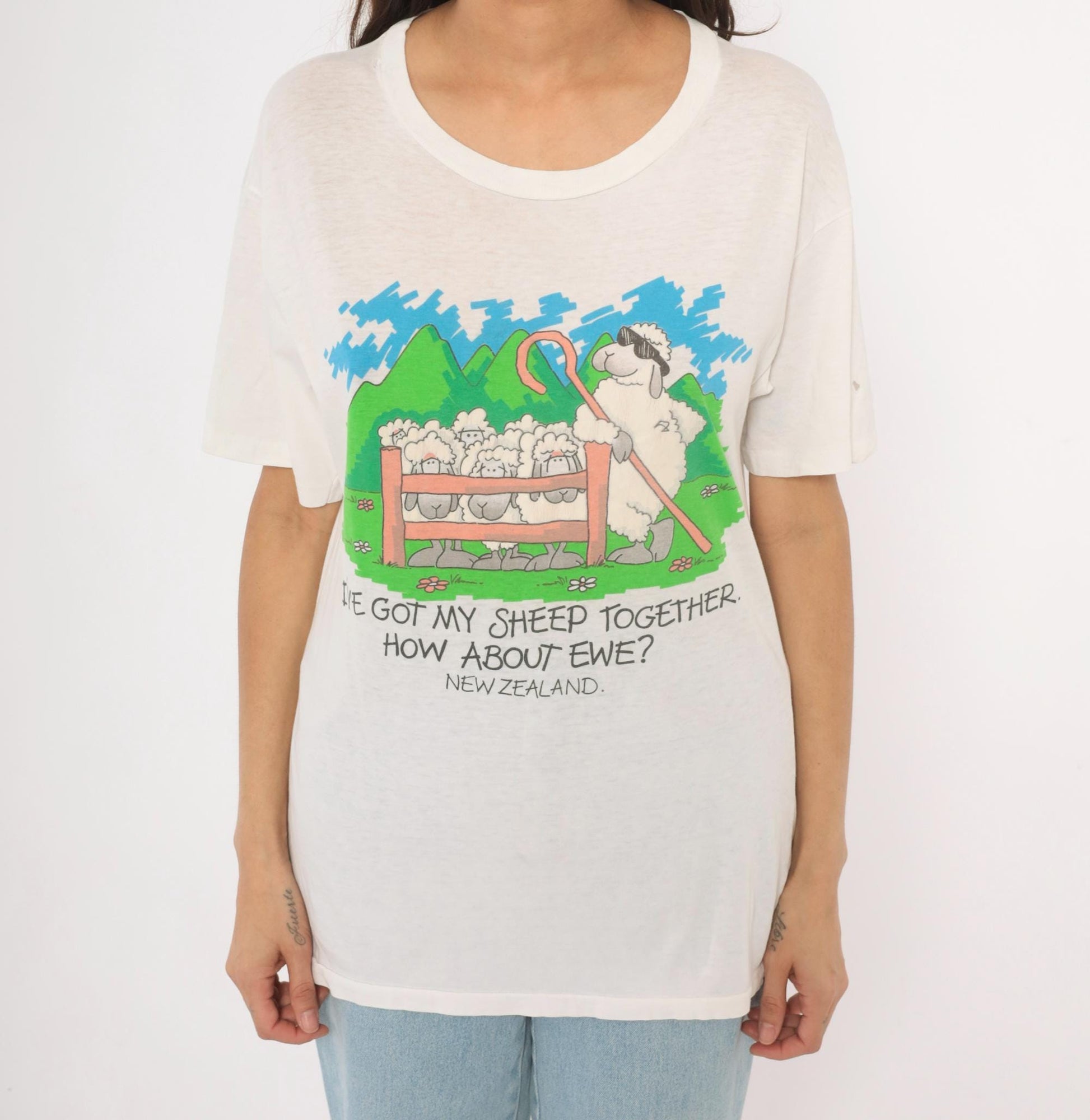 90s New Zealand Sheep Pun Graphic Tee White Cotton Scoop Neck Medium