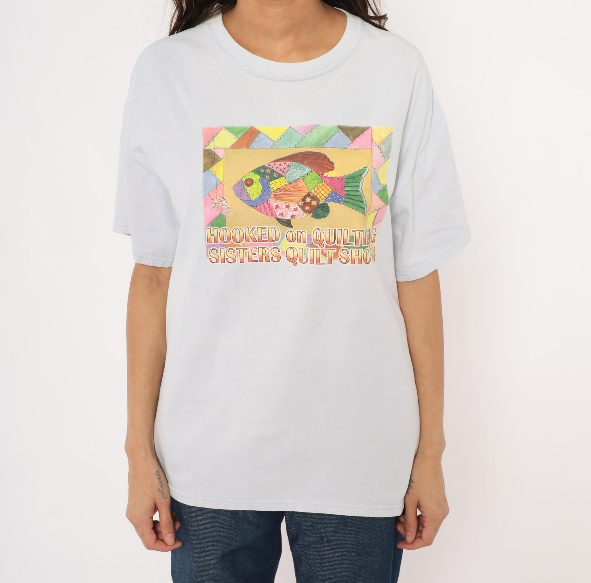 90s Gildan Fish Graphic Tee Quilted Sisters Quilt Show Pale Blue Large L