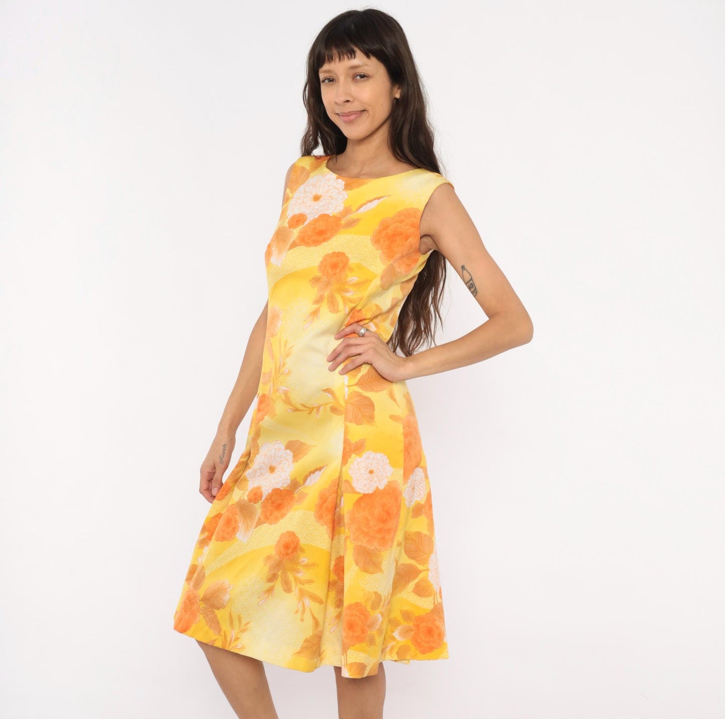 1970s Polynesian Casuals Floral Dress Yellow Orange Peony Knee-Length Small
