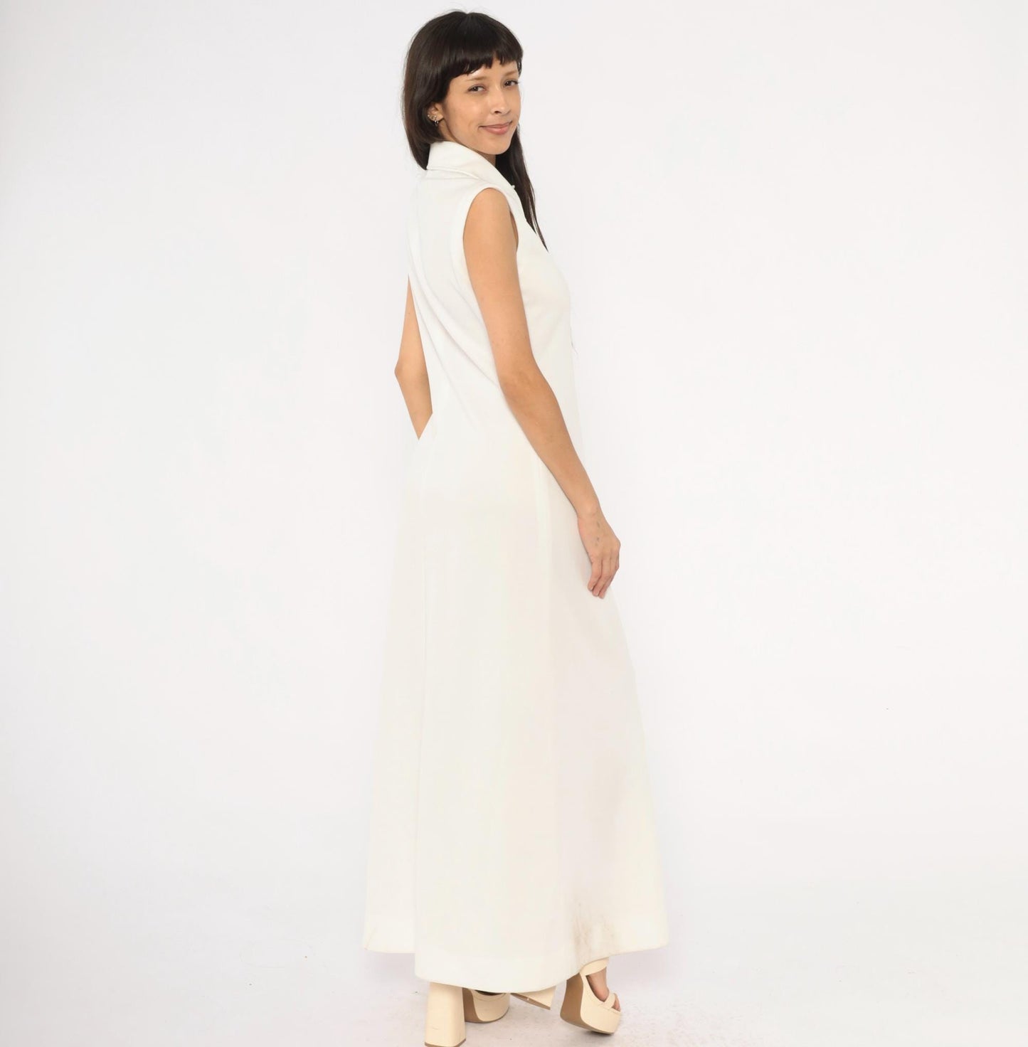 70s Ivory Sleeveless Maxi Shirtdress Gold Buttons Pointed Collar Medium