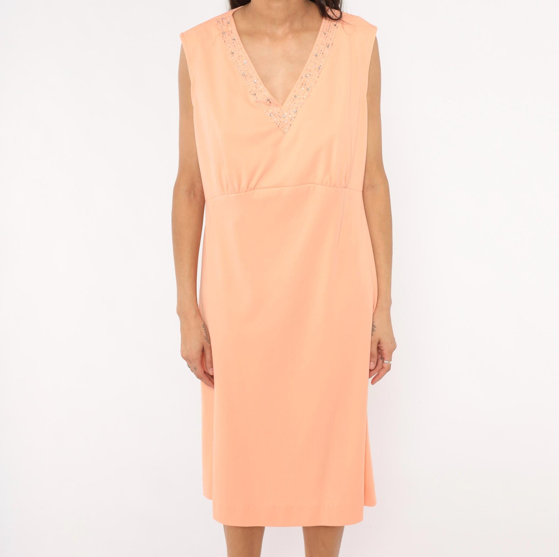 1970s Peach Beaded Empire Waist Dress Sequin V-Neck Knee-Length Extra Large XXL