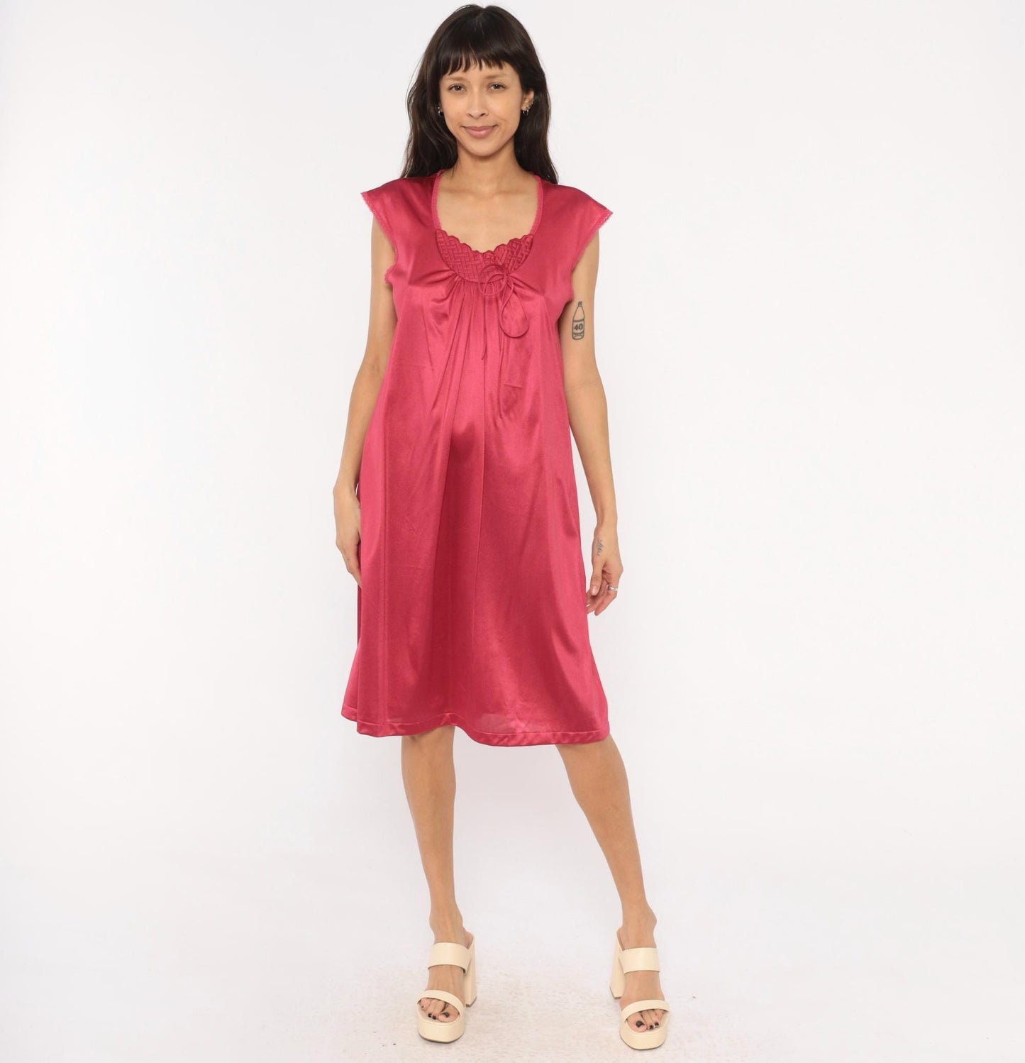 80s JCPenney Burgundy Nightgown Scalloped Yoke Cap Sleeve Knee-Length Medium