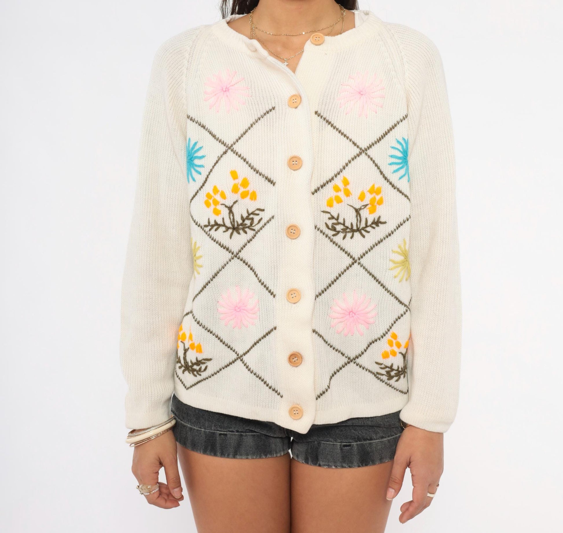 60s Embroidered Floral Cardigan Cream Knit Raglan Wooden Buttons Medium