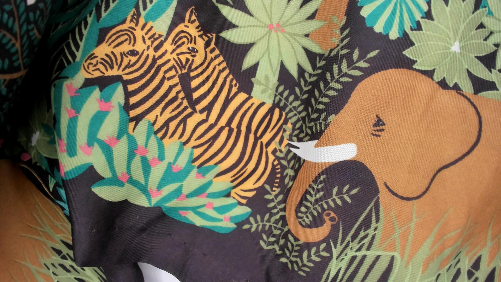 80s Jungle Safari Animal Print A-Line Skirt Knee-Length Cream Small Medium