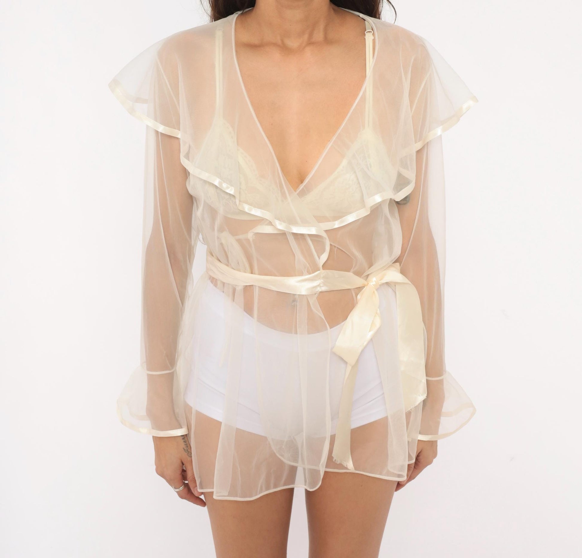 90s Cinema Etoile Sheer Organza Wrap Robe Cream Ruffle Collar Small