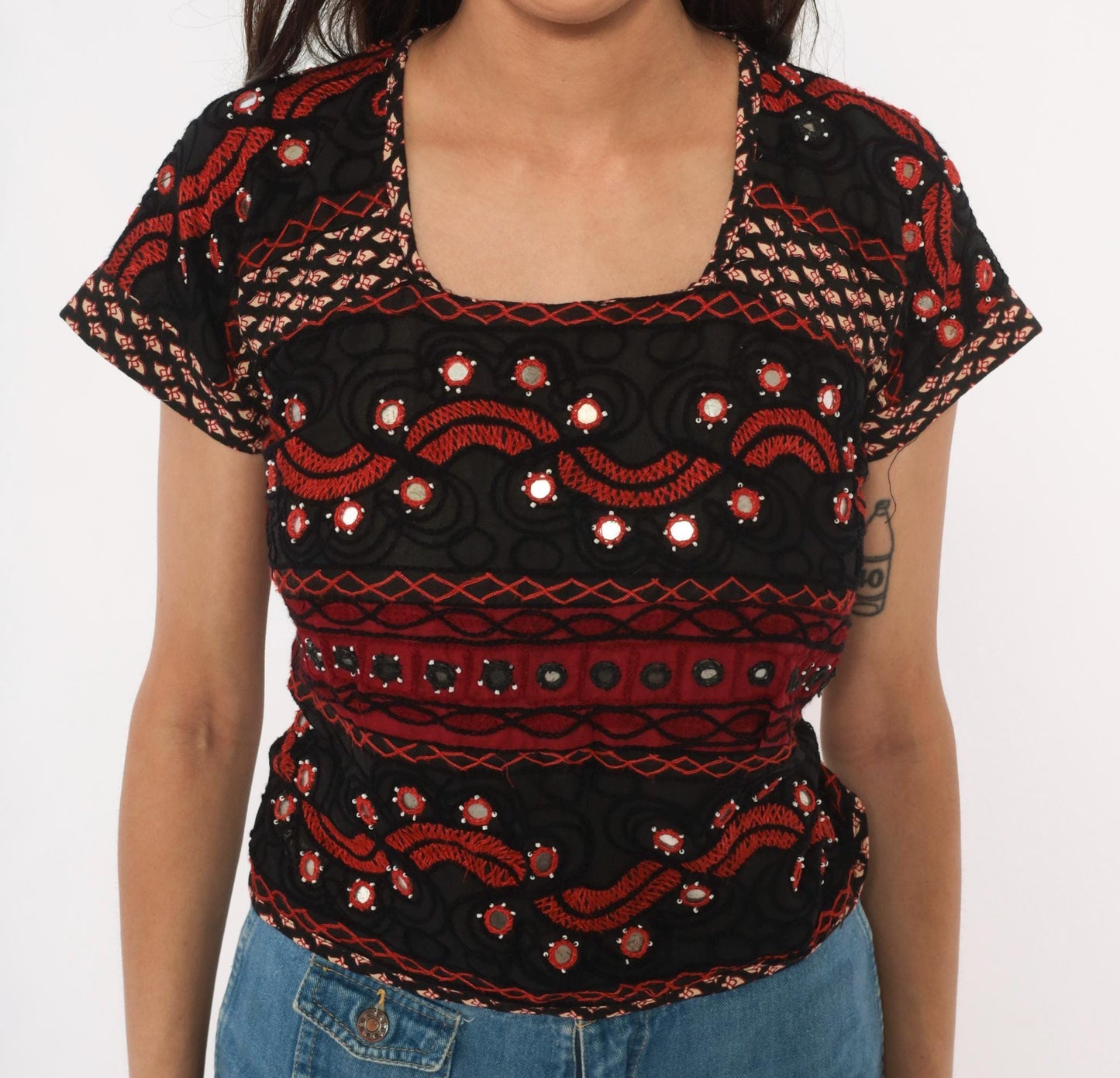 2000s Black Red Shisha Mirror Embroidered Cotton Crop Top Cap Sleeve Extra Small XS