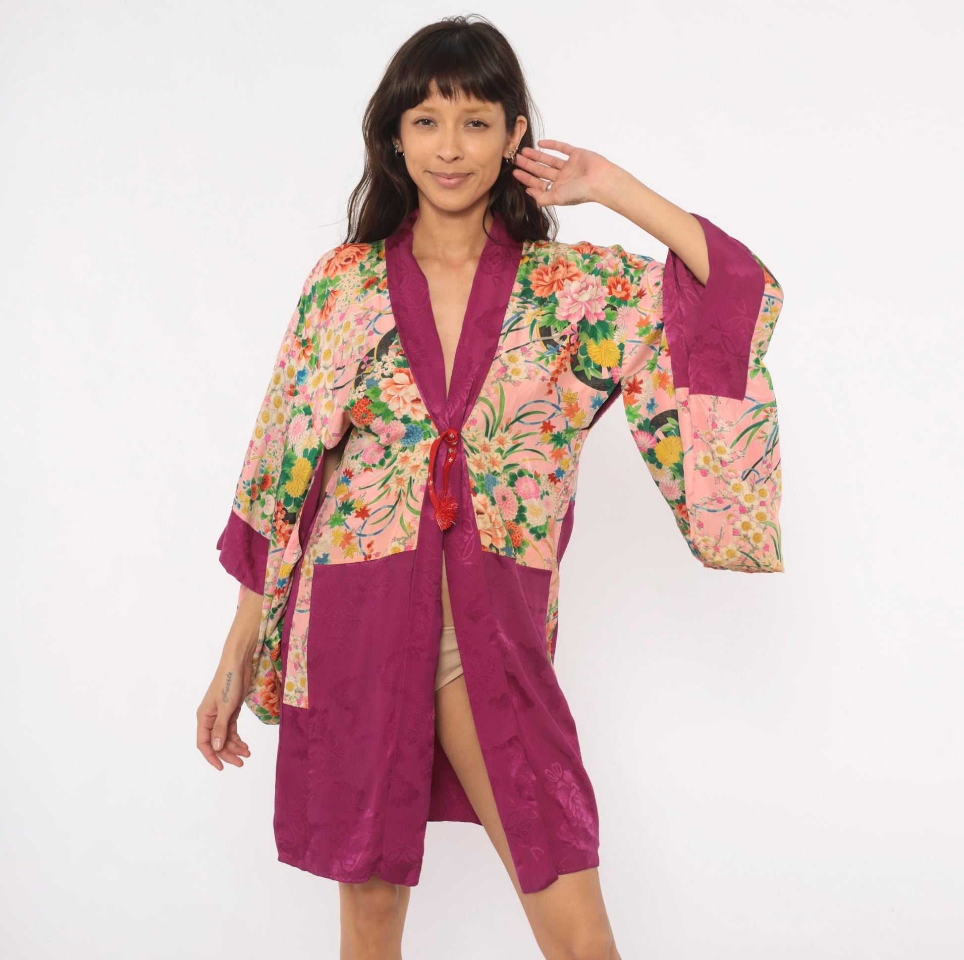 70s Silk Kimono Robe Pink Magenta Floral Chrysanthemum Butterfly Print Small S