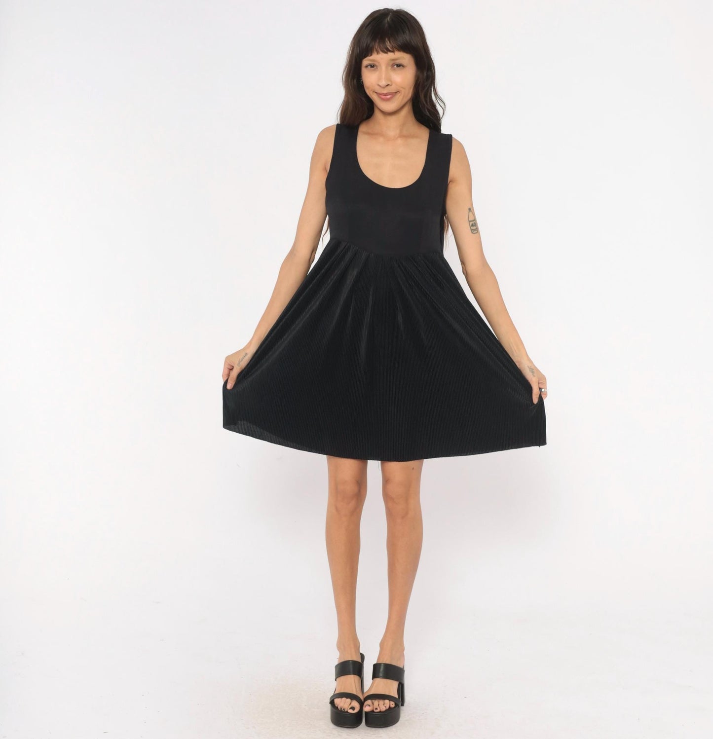 90s Elisse Black Pleated Mini Dress Scoop Neck Sleeveless Medium M