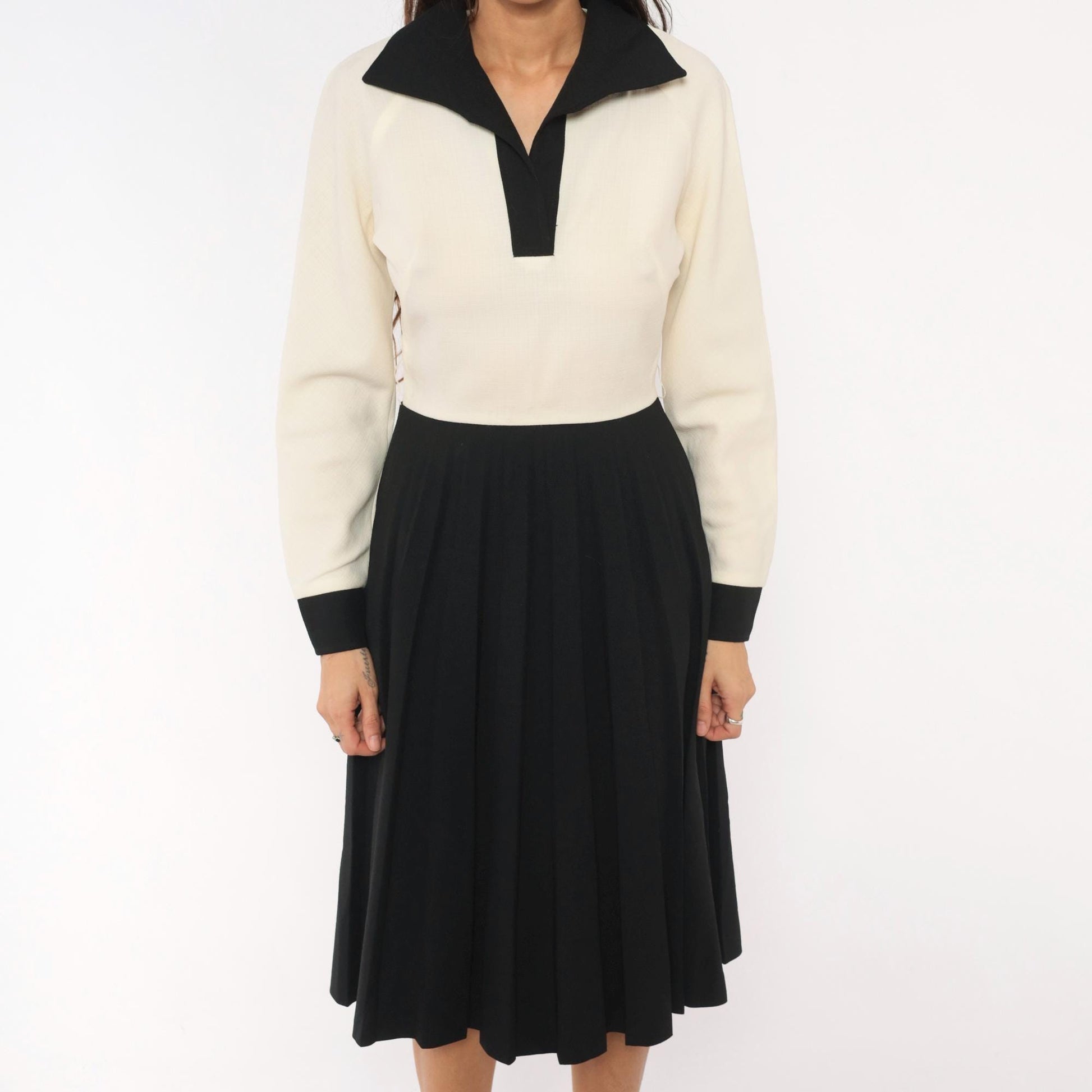 70s Herman Marcus Cream Black Colorblock Polo Dress Knee Length Small