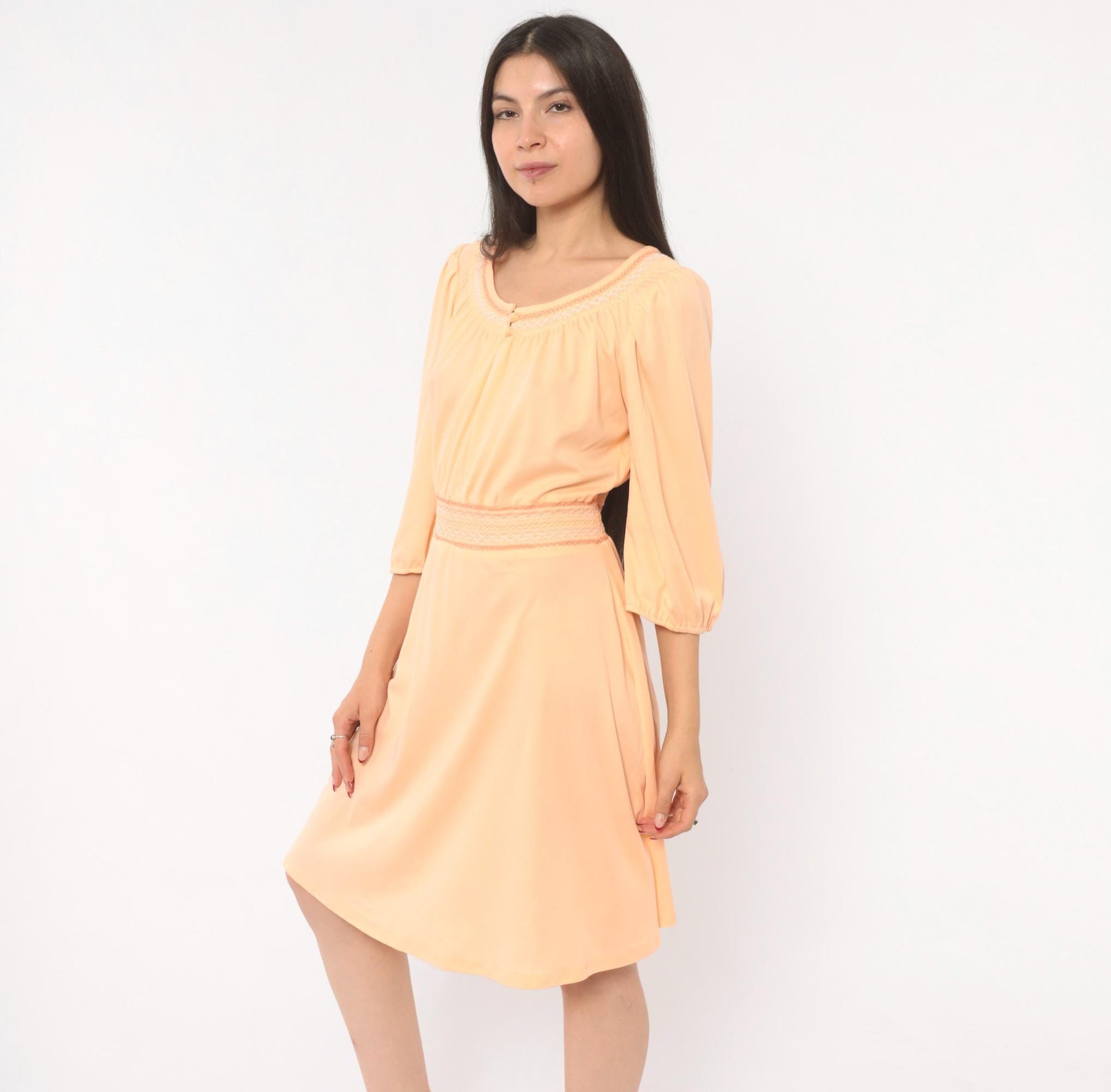 70s Peach Peasant Dress Puff Sleeve Smocked Embroidery Knee Length Large L