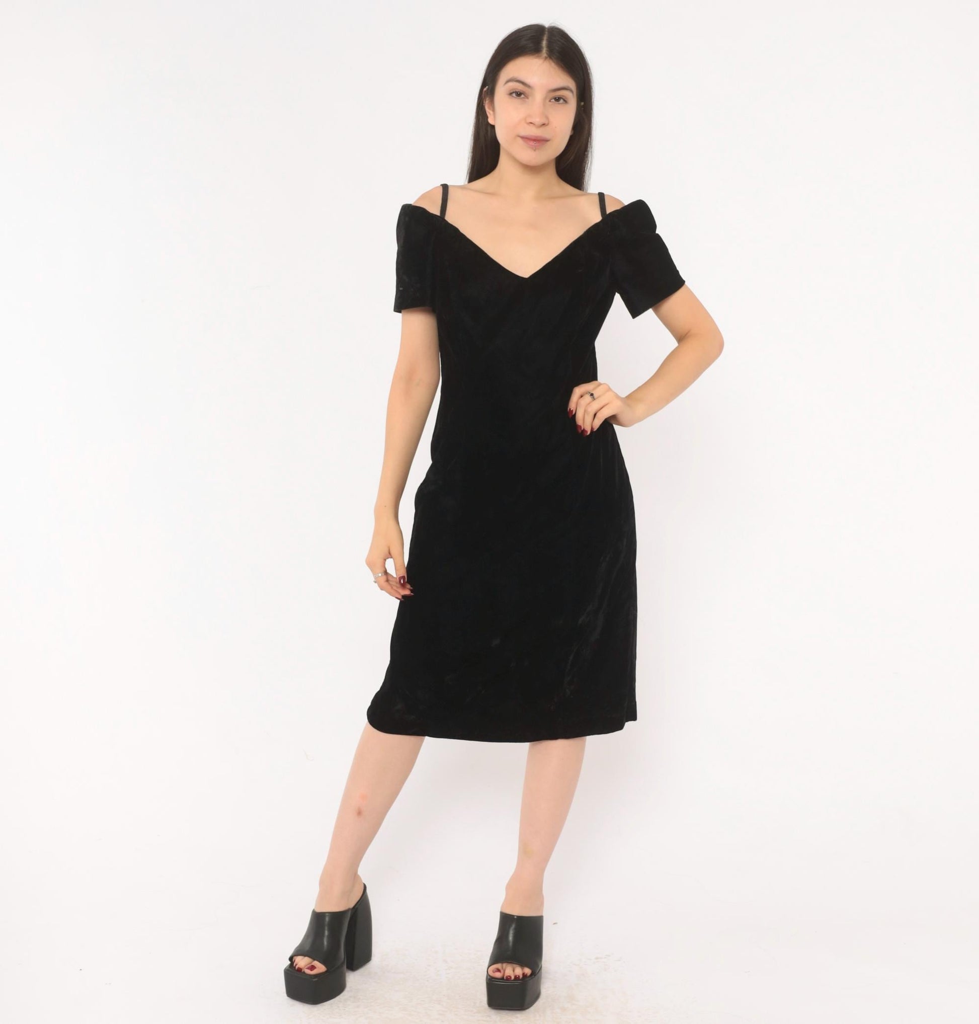 90s Black Velvet Off-Shoulder Dress V-Neck Spaghetti Strap Knee Length Medium M
