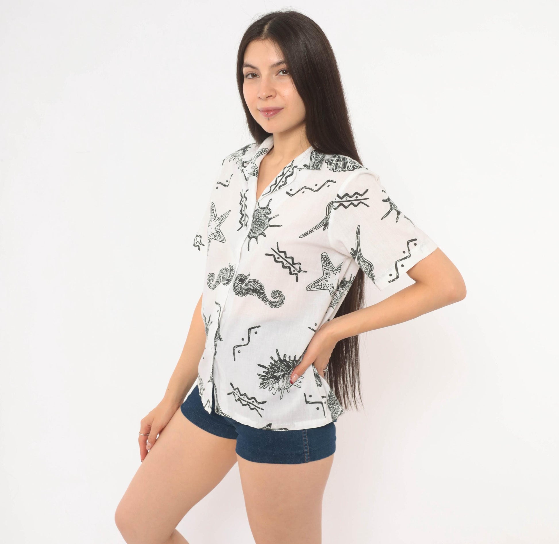 90s Cheryl Tiegs Seashell Print Camp Collar Shirt White Black Cotton XS