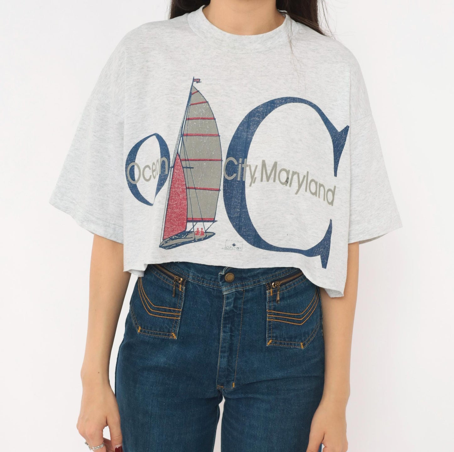 90s Ocean City Maryland Sailboat Graphic Crop Tee Grey Heather Medium Large