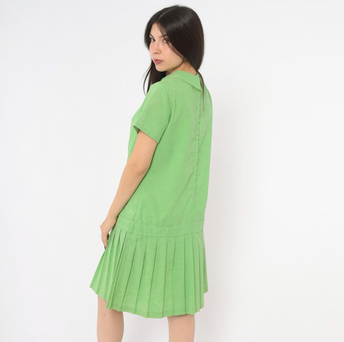 60s Mod Lime Green Shift Dress Peter Pan Collar Pleated Skirt Medium M