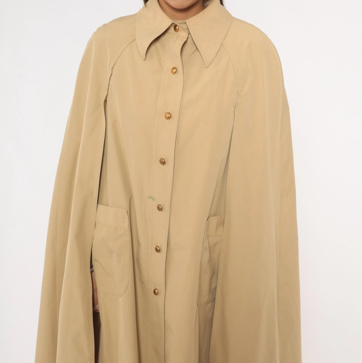 70s Billina Sport Beige Cape Coat Knee Length Pointed Collar Medium