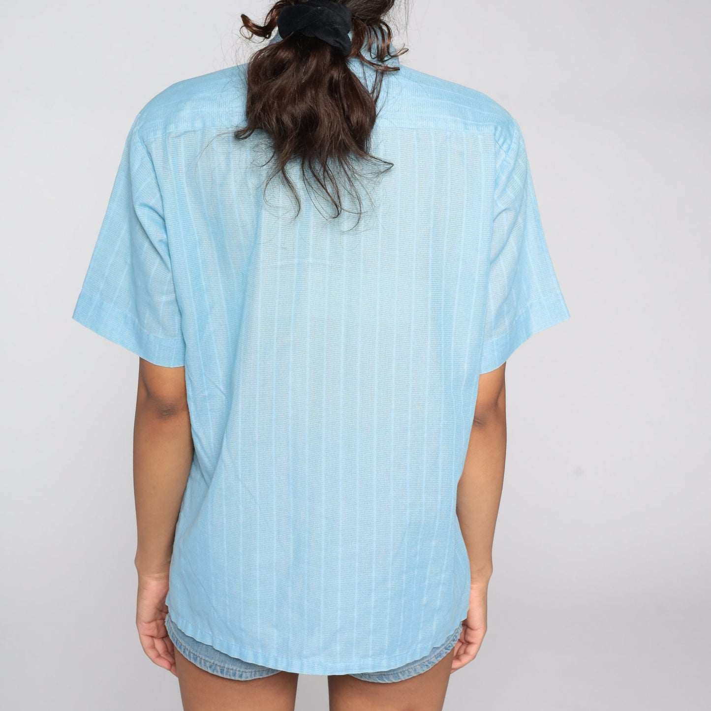 70s Light Blue Button-Up Shirt Fleur De Lis Crest Pointed Collar Short Sleeve Large